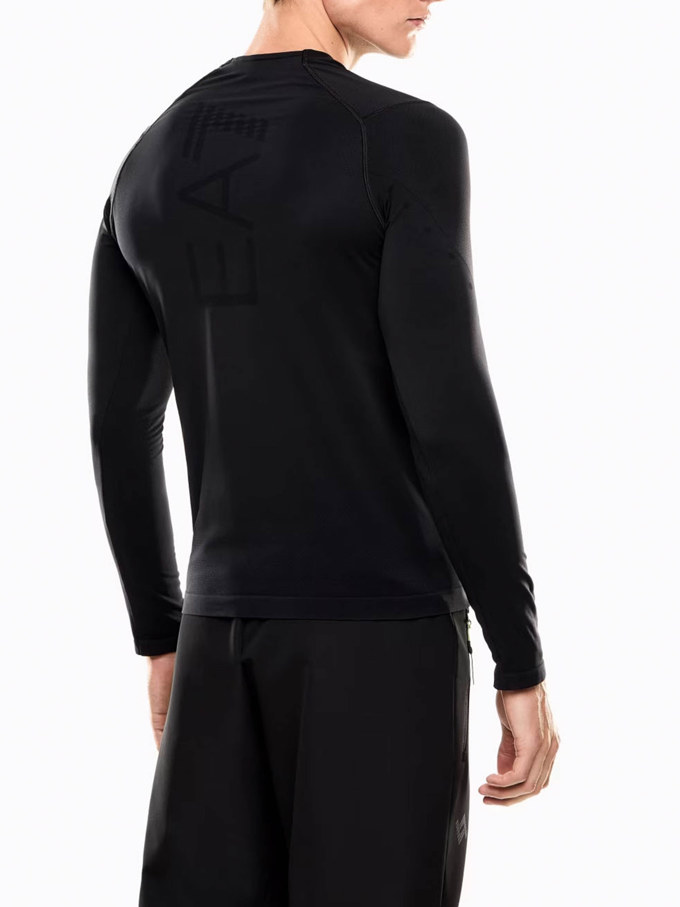 Лонгслів EA7 Urban Escape модель 7M000083-AF13941-UC001 Фото