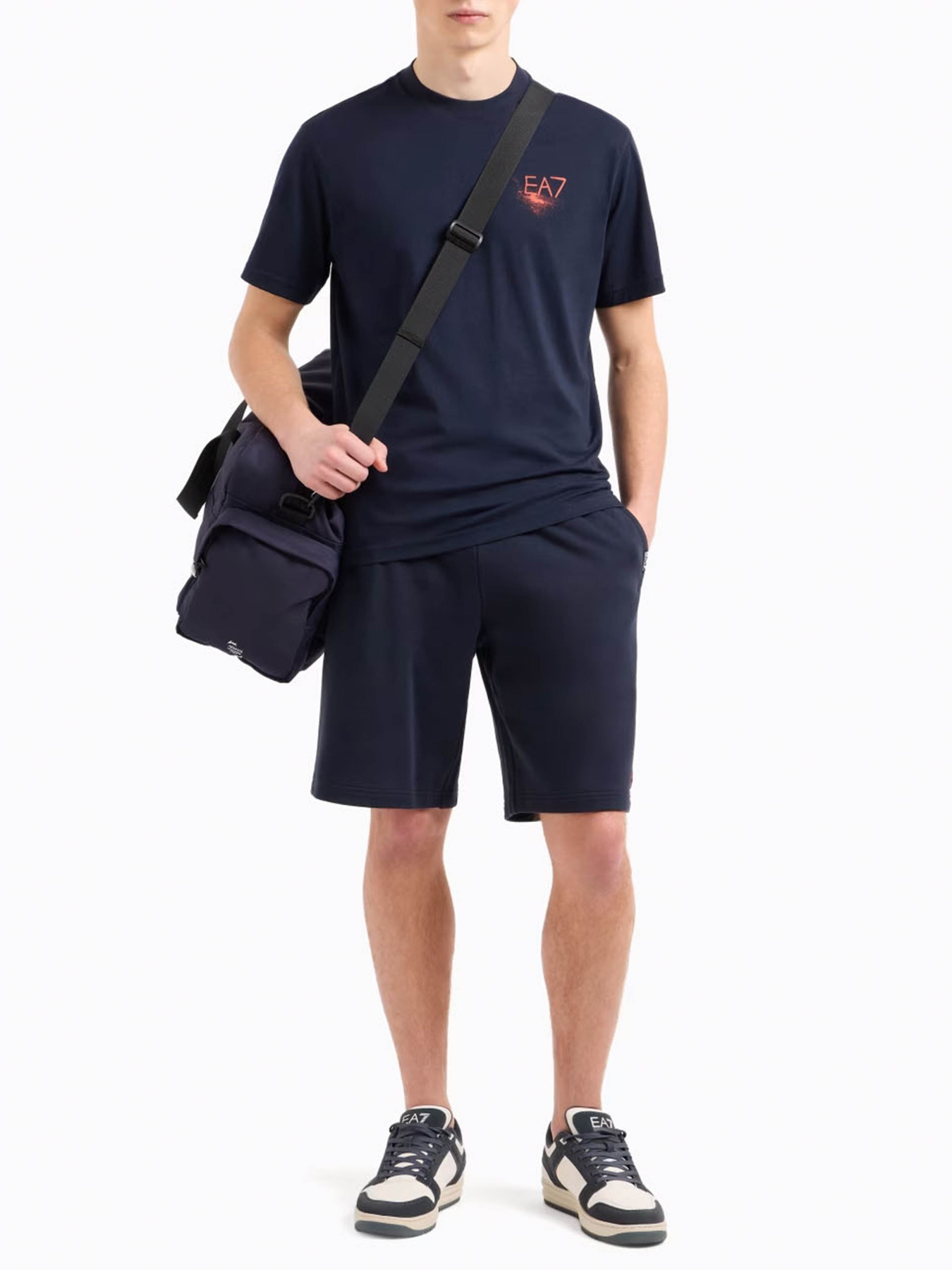 Футболка EA7 Graphic Series модель 7M000104-AF10375-UB102 Фото