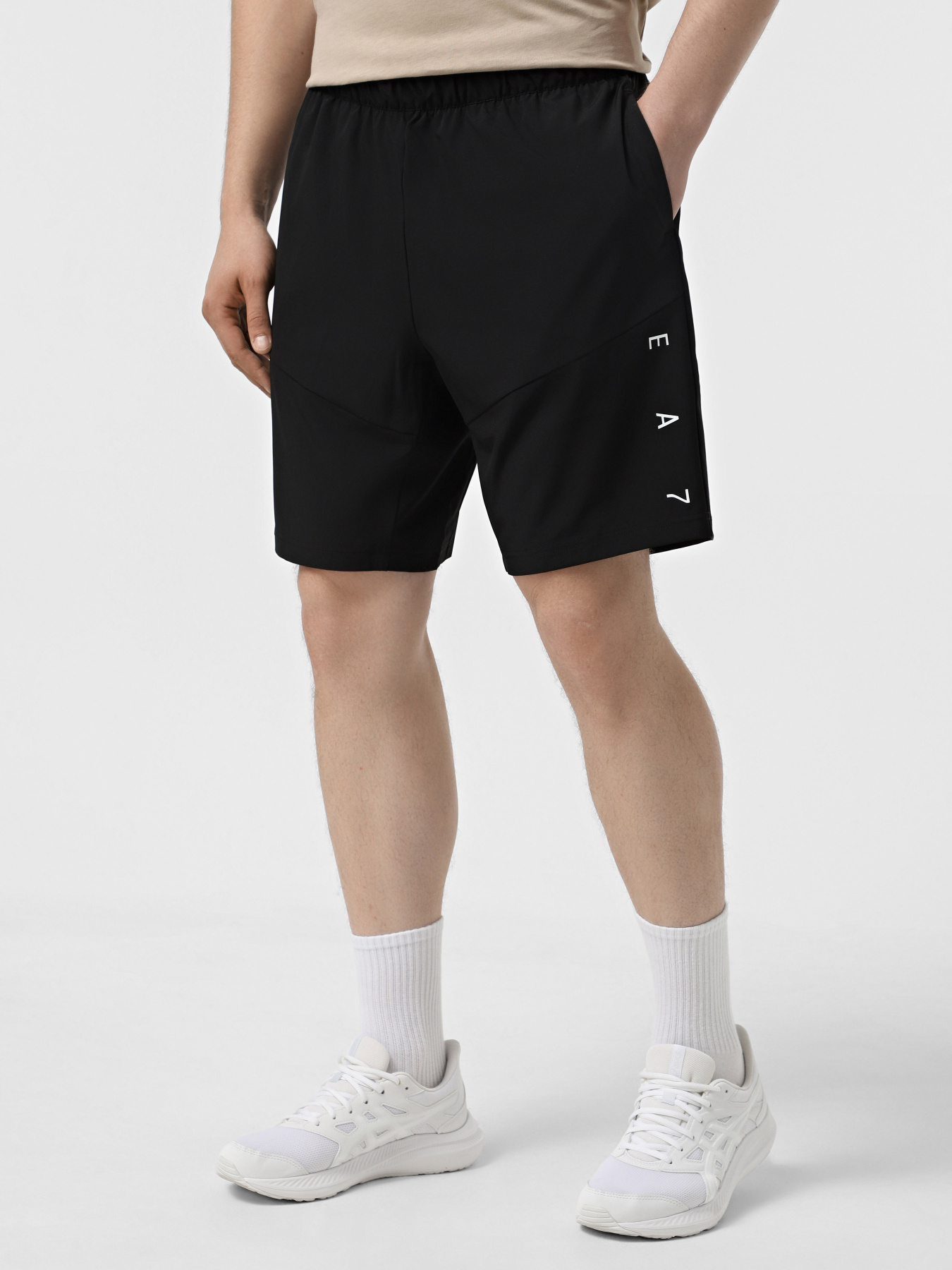 Шорти EA7 Graphic Series модель 7M000112-AF13417-UC001 Фото