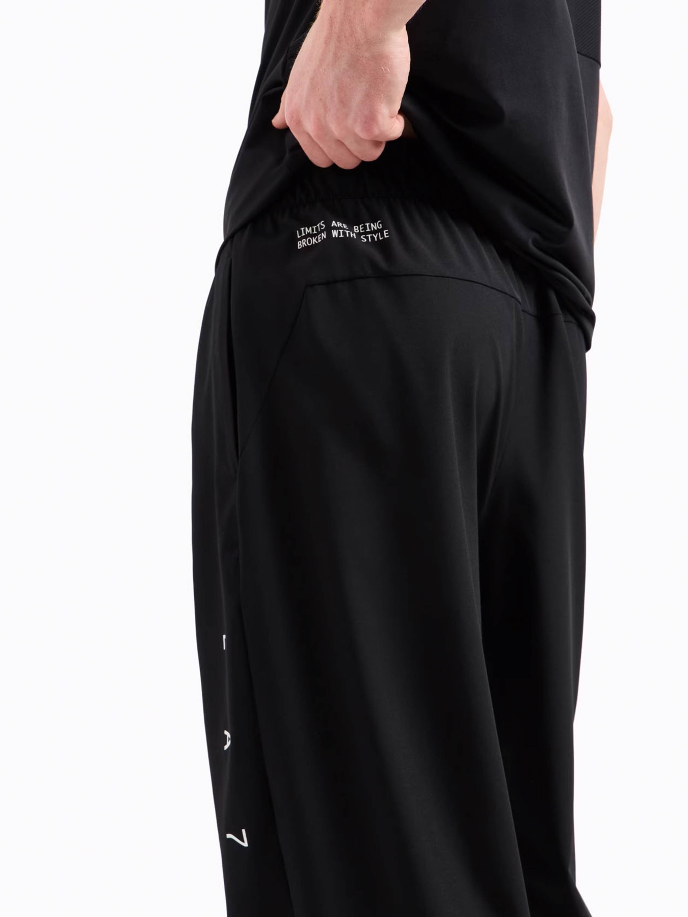 Штаны спортивные EA7 Graphic Series модель 7M000113-AF13417-UC001 Фото