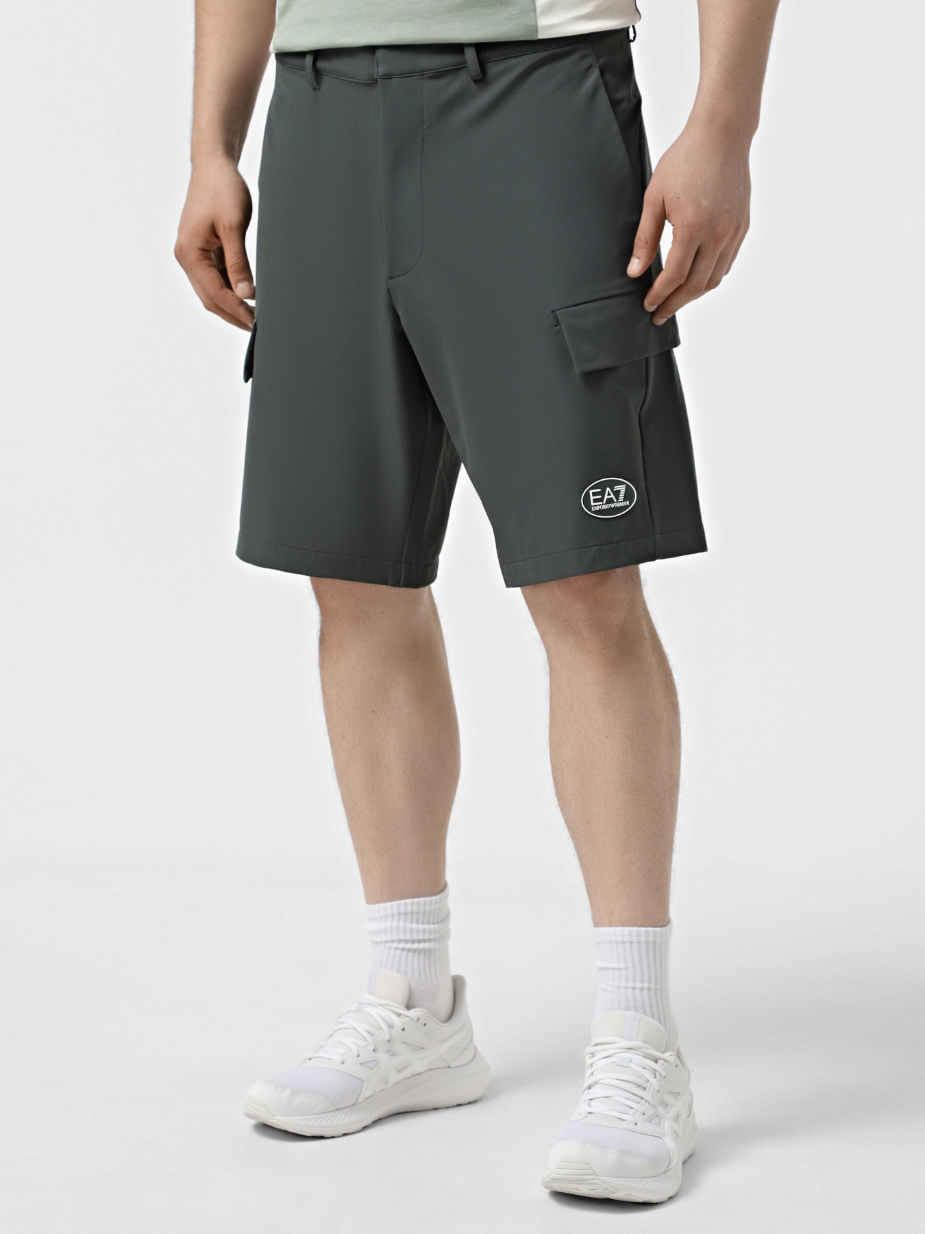 Шорти EA7 Golf Pro модель 7M000196-AF13554-U8109 Фото