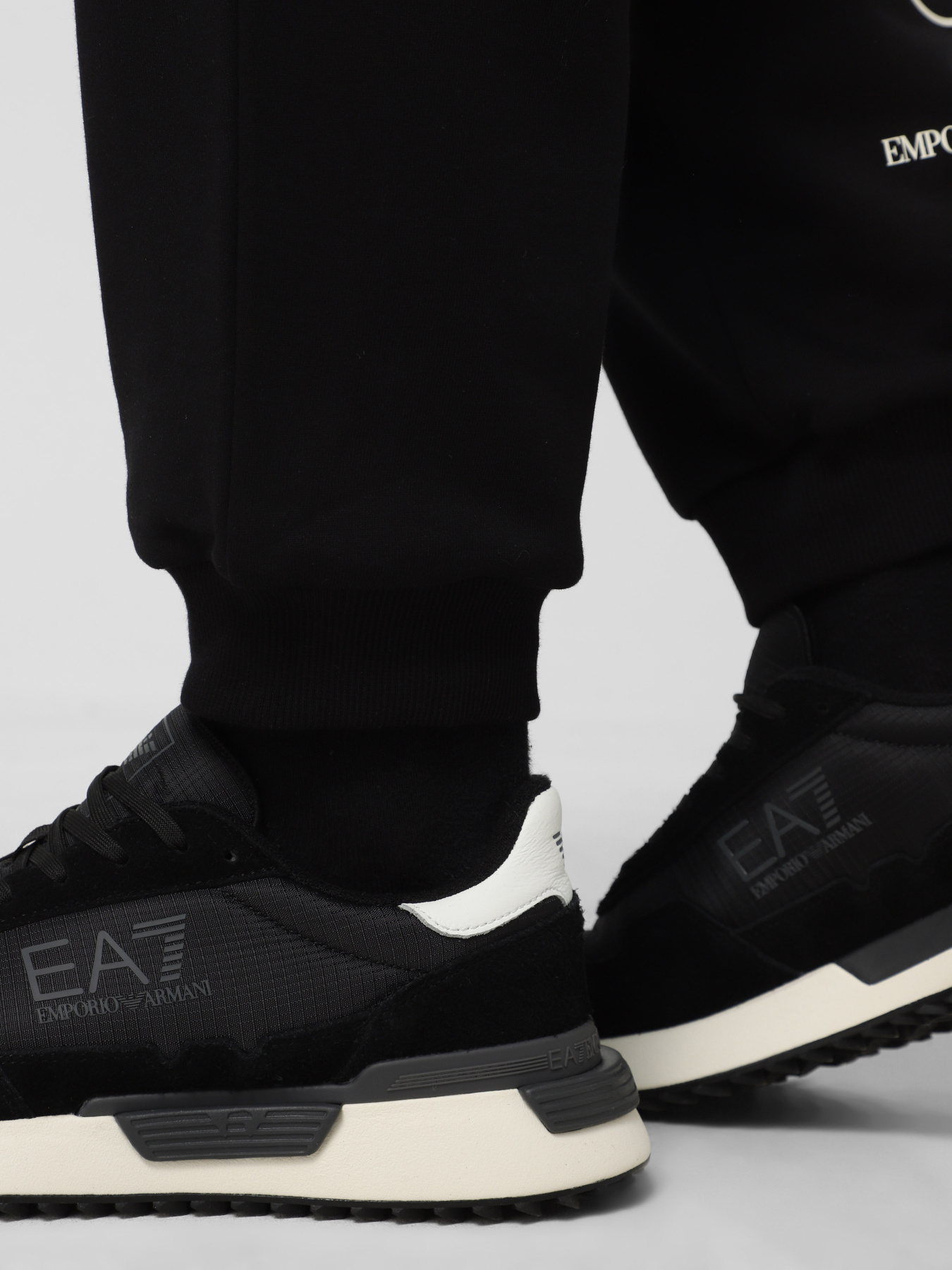 Штаны спортивные EA7 модель 7M000979-AF17787-UC001 Фото