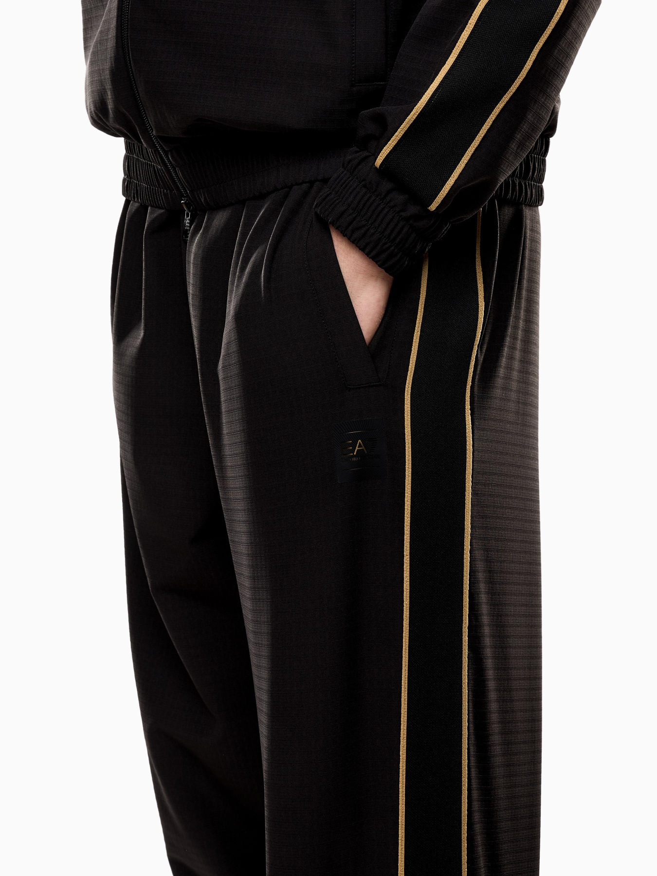 Спортивний костюм EA7 модель 7M000785-AF16945-UC001 Фото