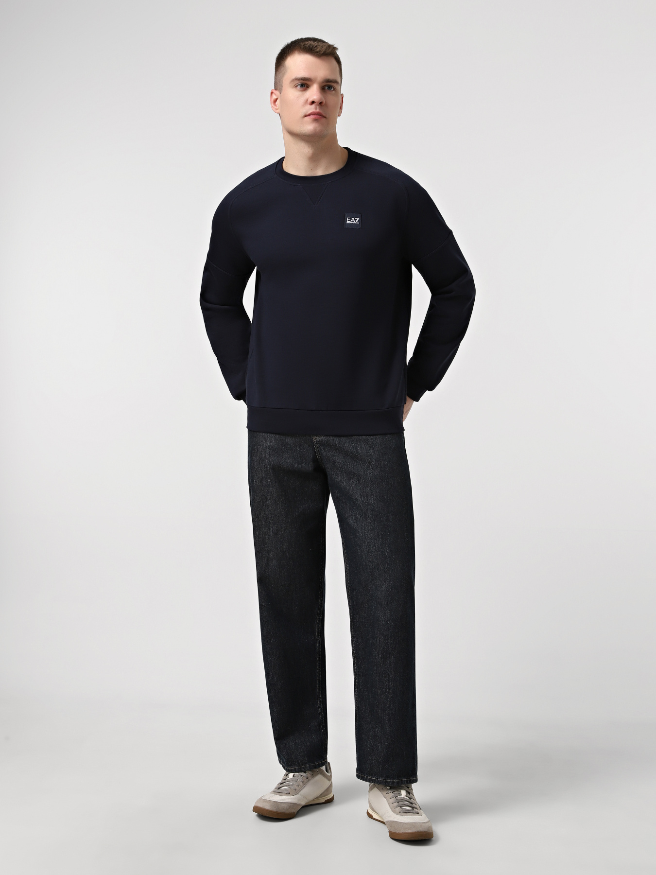 Світшот EA7 модель 7M000908-AF10377-UB102 Фото