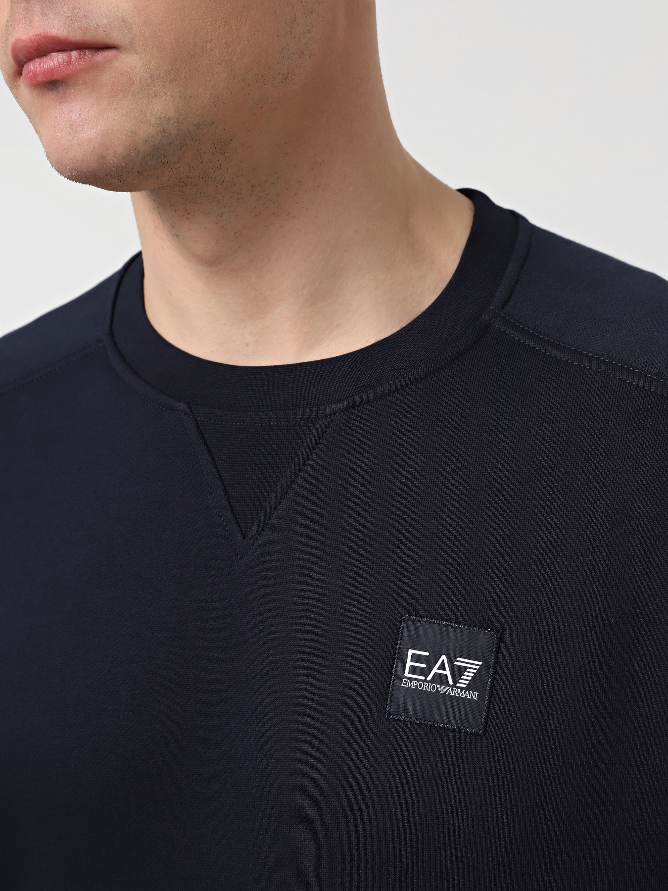 Світшот EA7 модель 7M000908-AF10377-UB102 Фото