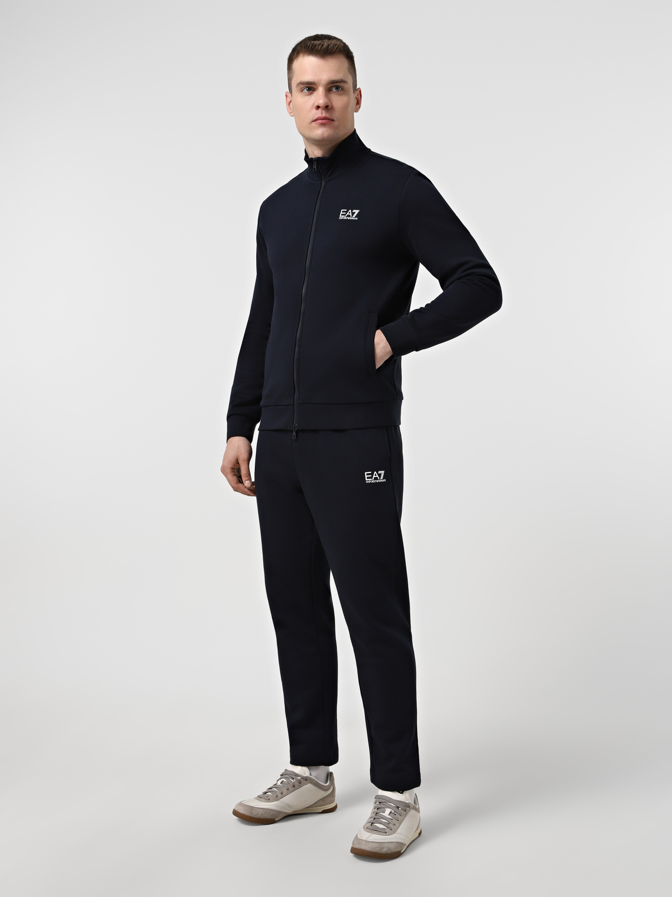 Спортивный костюм EA7 модель 8NPV67-PJVTZ-1562 Фото