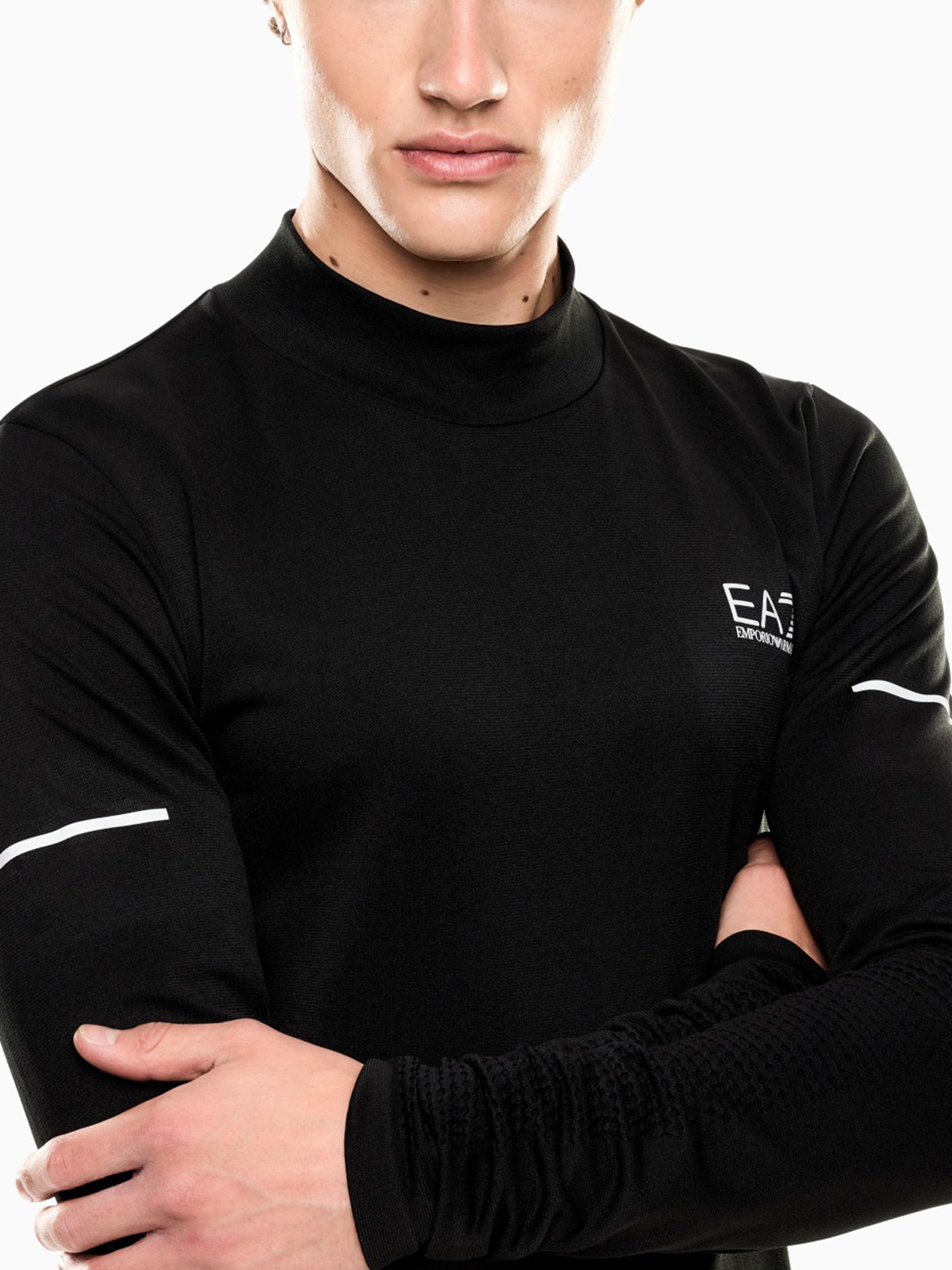 Лонгслів EA7 модель 7M000651-AF17765-UC001 Фото