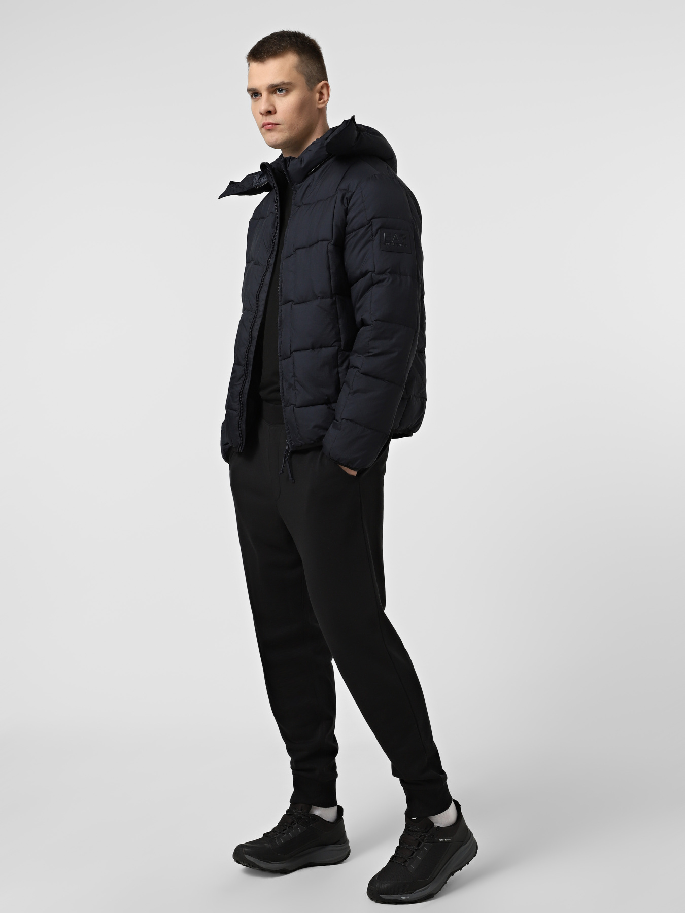 Зимняя куртка EA7 модель 7M000718-AF16073-UB102 Фото