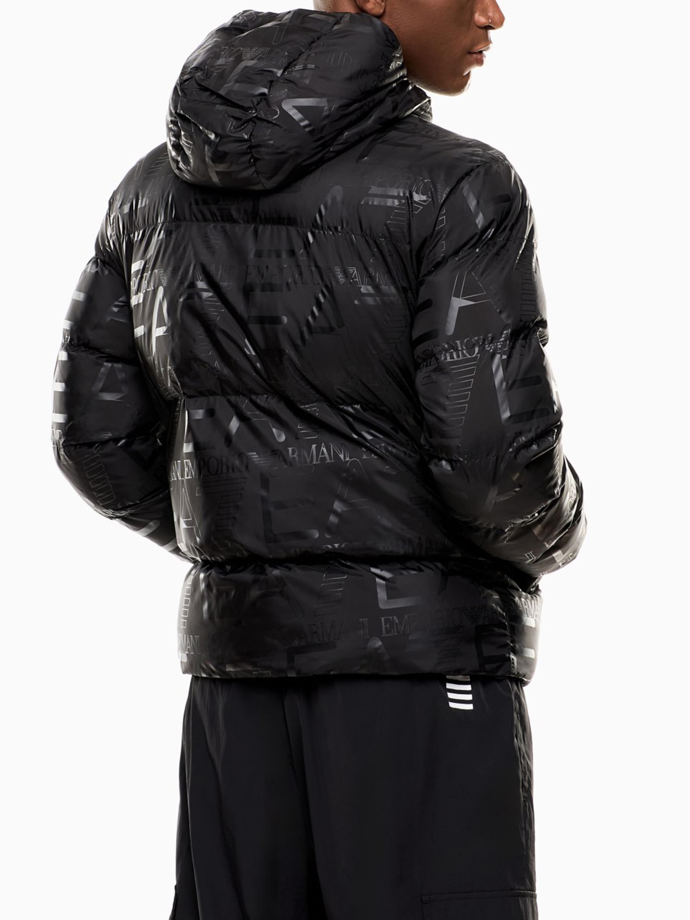 Зимняя куртка EA7 модель 7M000697-AF15969-UC001 Фото
