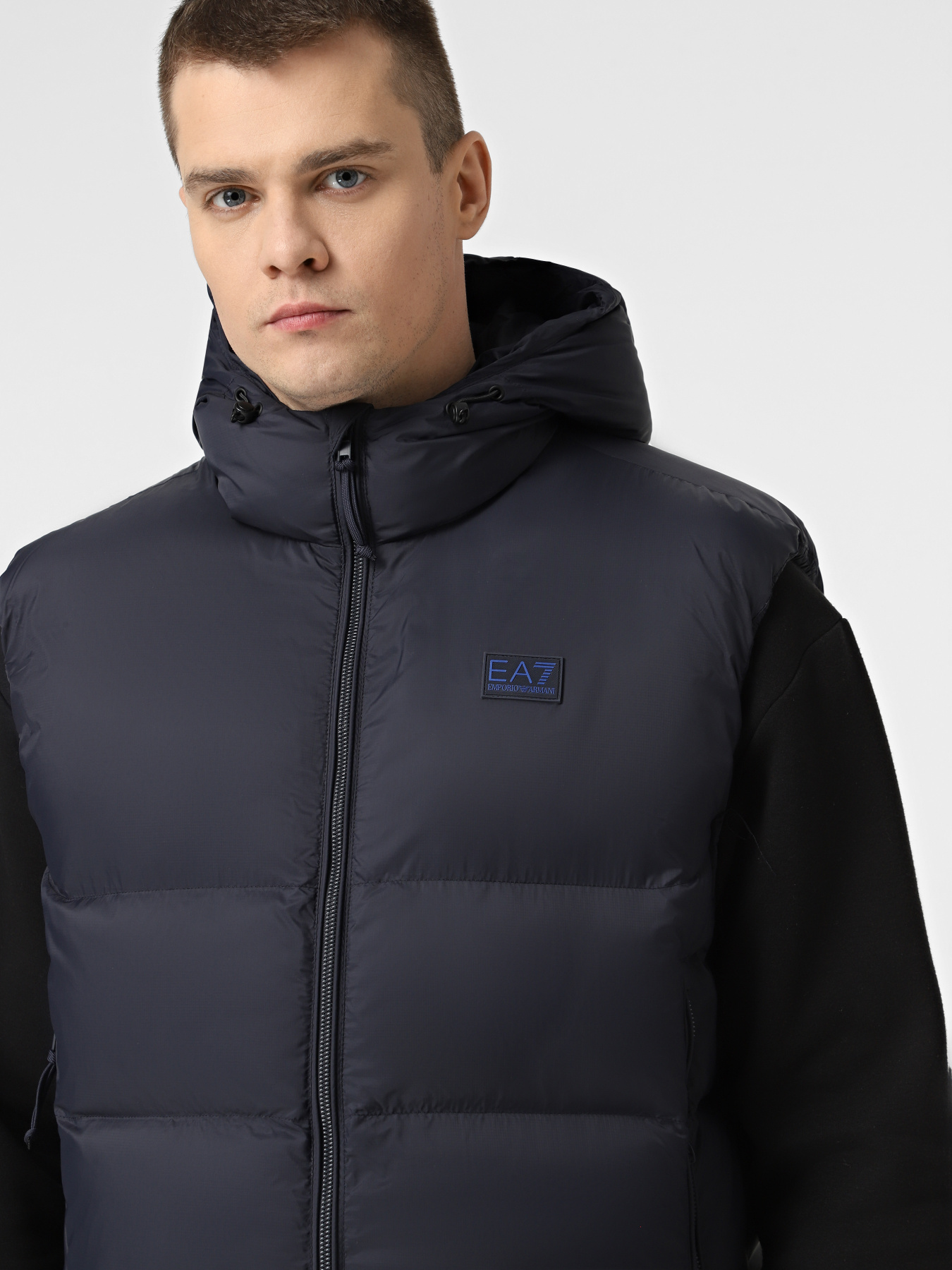 Жилет EA7 модель 7M000693-AF15956-UB102 Фото