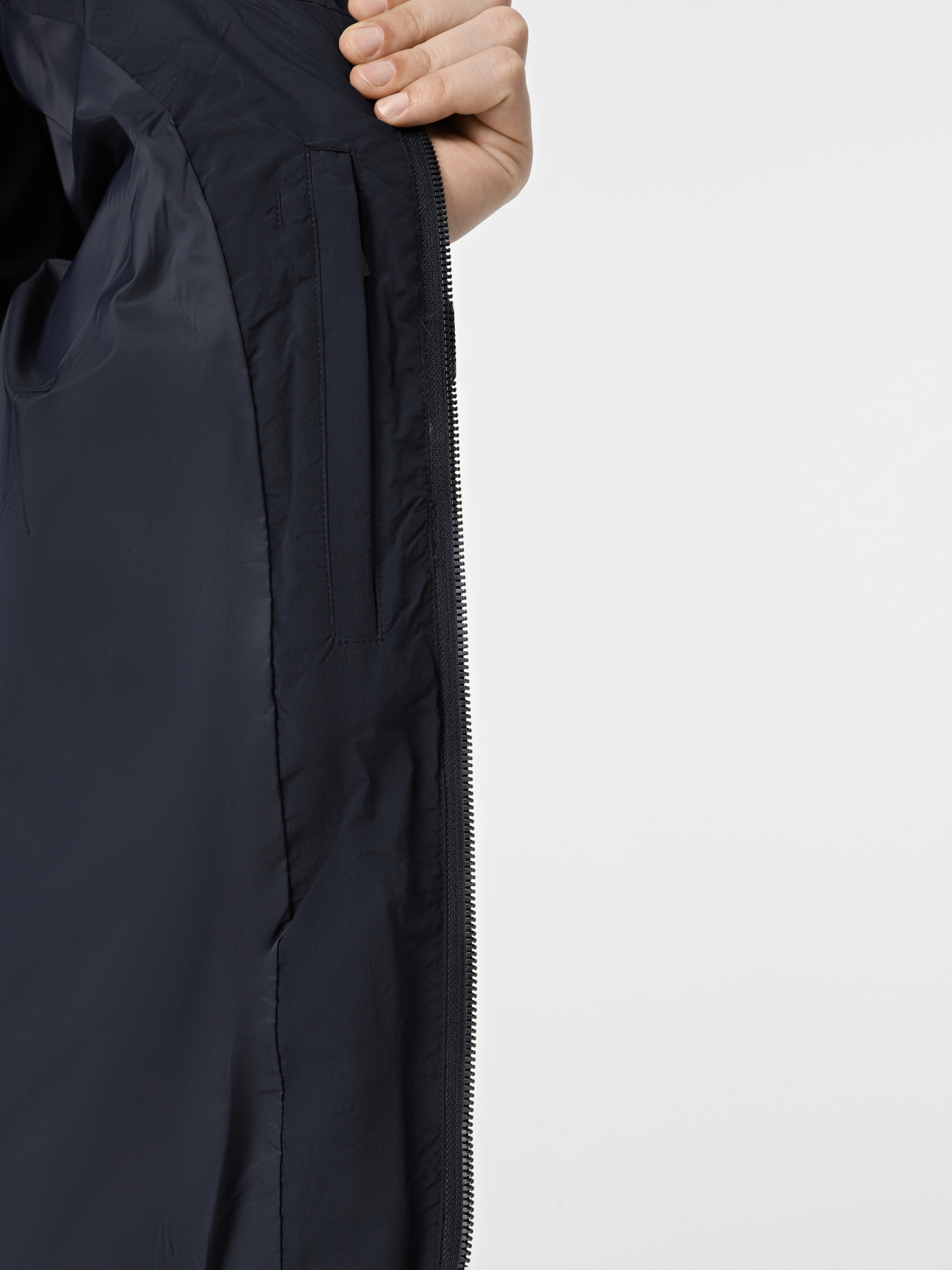 Зимняя куртка EA7 модель 7M000710-AF15951-UB102 Фото