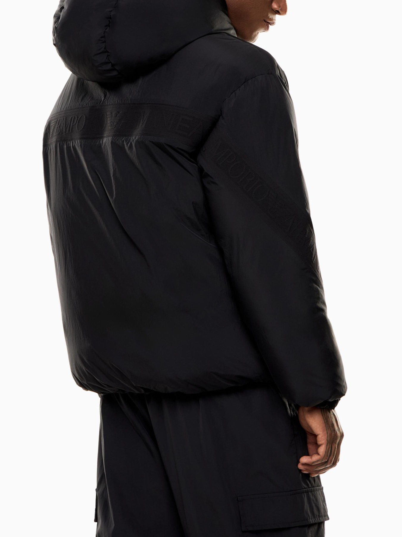 Зимняя куртка EA7 модель 7M000699-AF15951-UC001 Фото