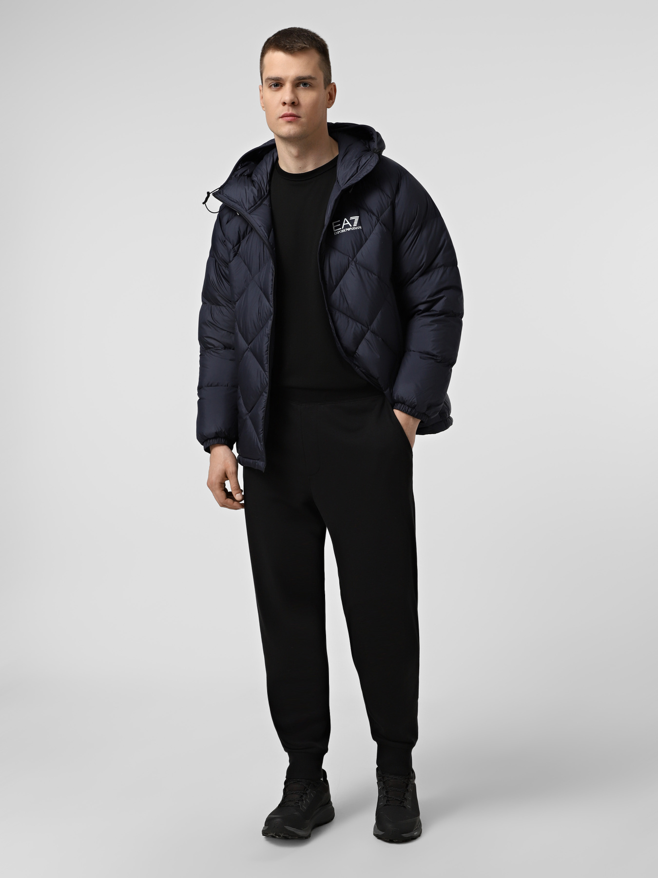 Зимняя куртка EA7 модель 7M001001-AF15923-UB102 Фото