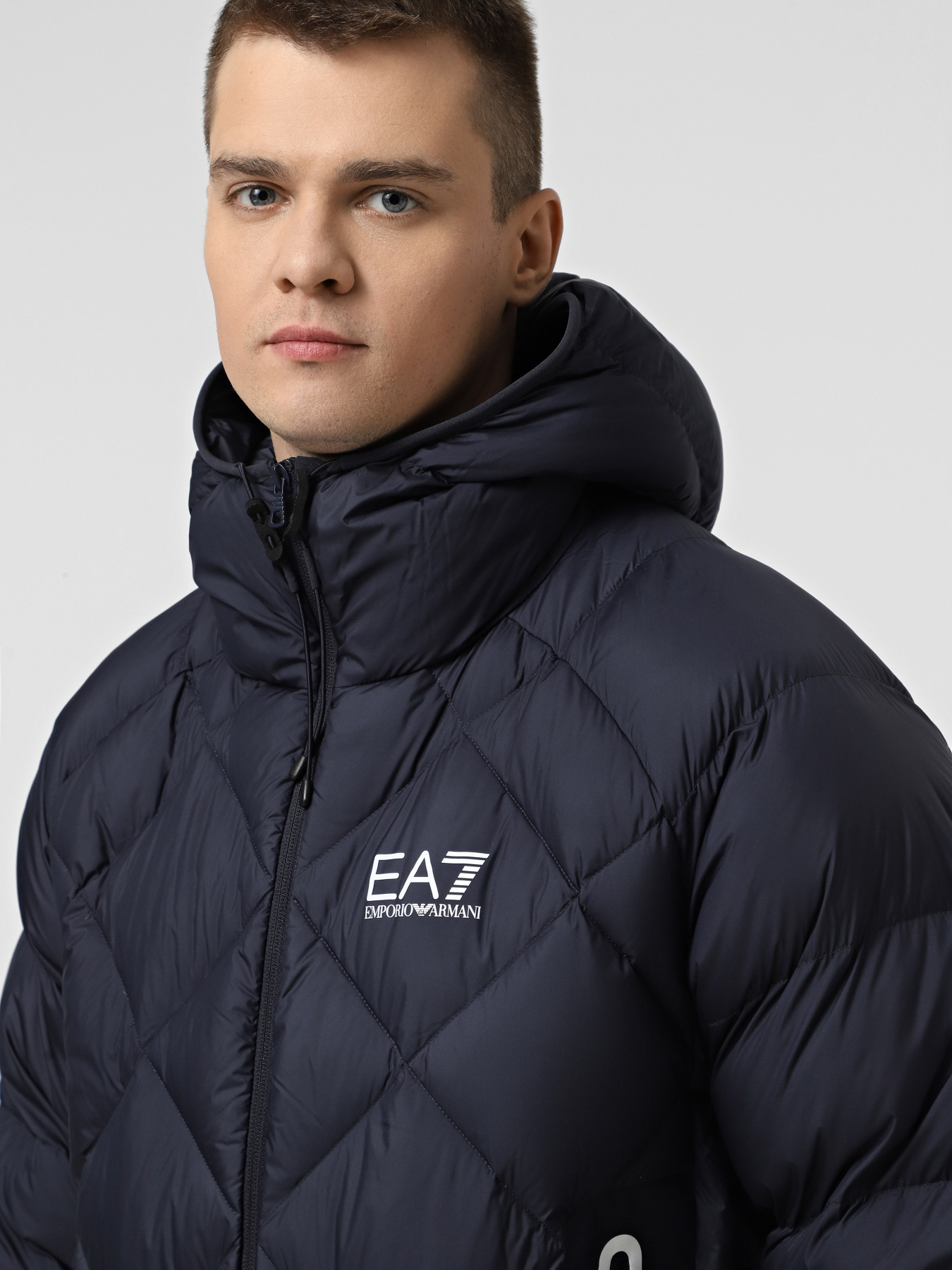 Зимняя куртка EA7 модель 7M001001-AF15923-UB102 Фото