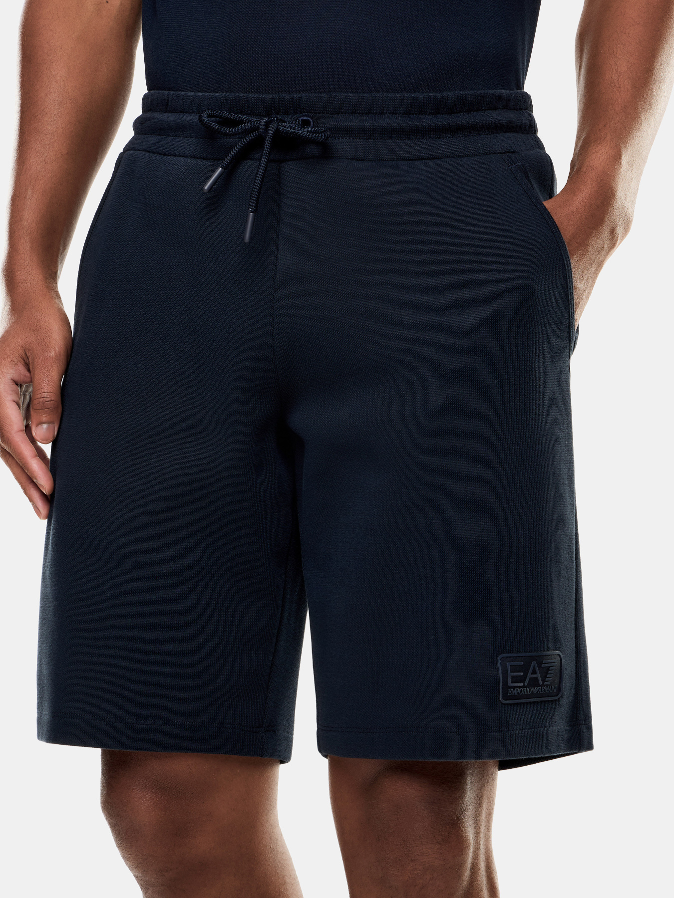 Повседневные шорты EA7 модель 7M001365-AF22262-UB102 Фото