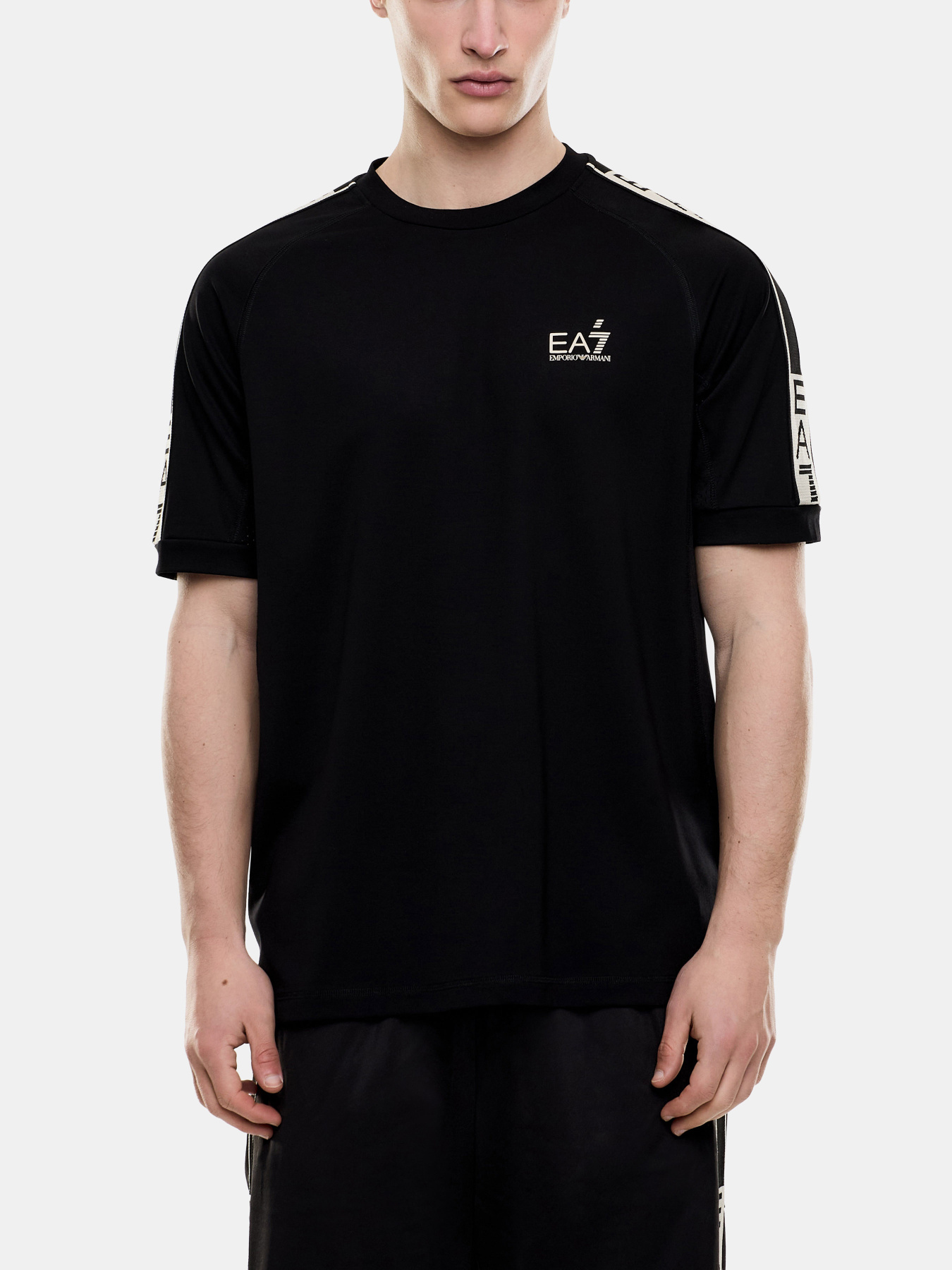 EA7 модель 7M001395-AF16724-UC001 EA7 модель 7M001395-AF16724-UC001 Фото