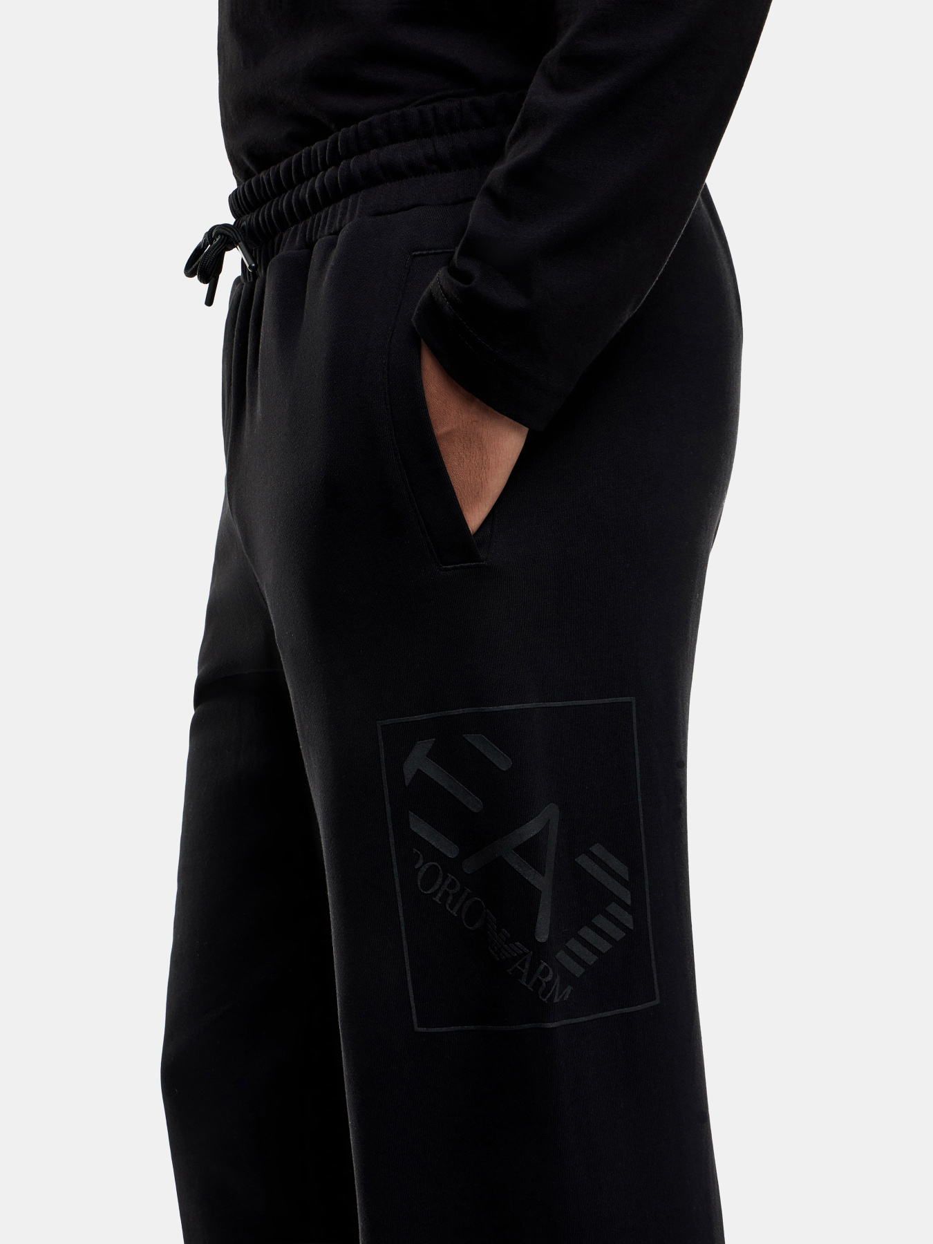 EA7 7M001492-AF17787-UC001 модель 7M001492-AF17787-UC001 EA7 7M001492-AF17787-UC001 модель 7M001492-AF17787-UC001 Фото