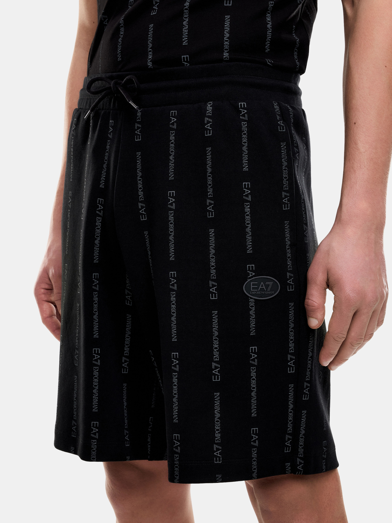 Шорти EA7 модель 7M001393-AF12660-FC039 Фото