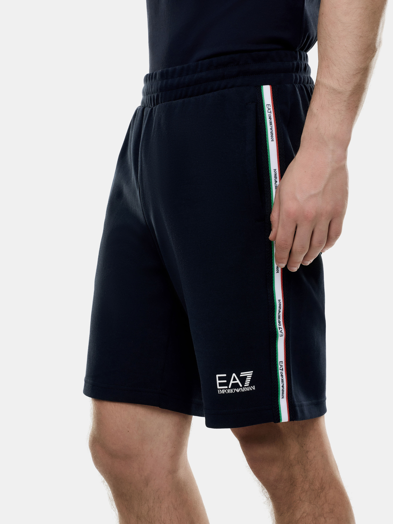 Шорты EA7 модель 7M001865-AF12660-UB102 Фото