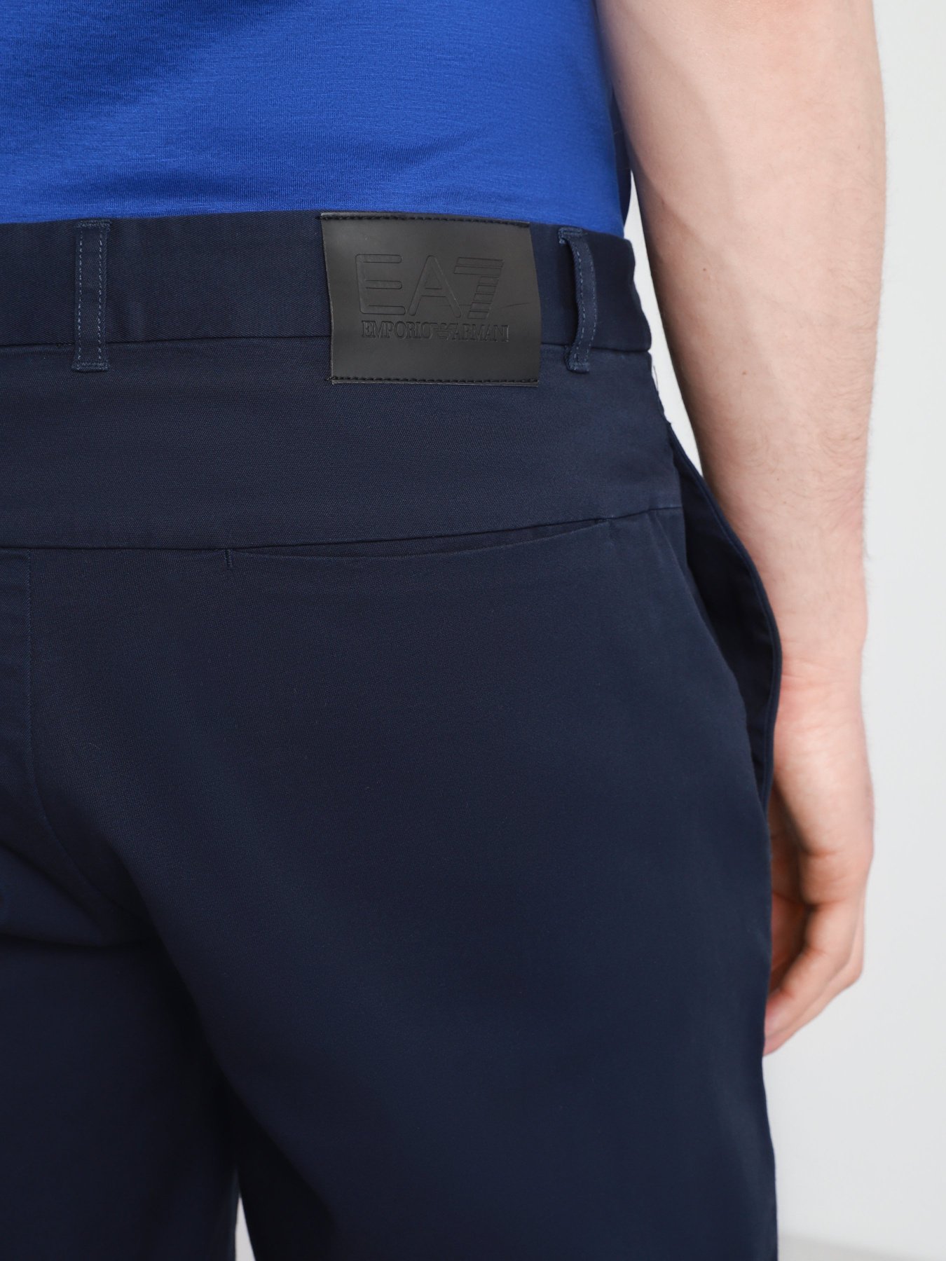 Шорты EA7 модель 3KPS01-PNQ1Z-1554 Фото