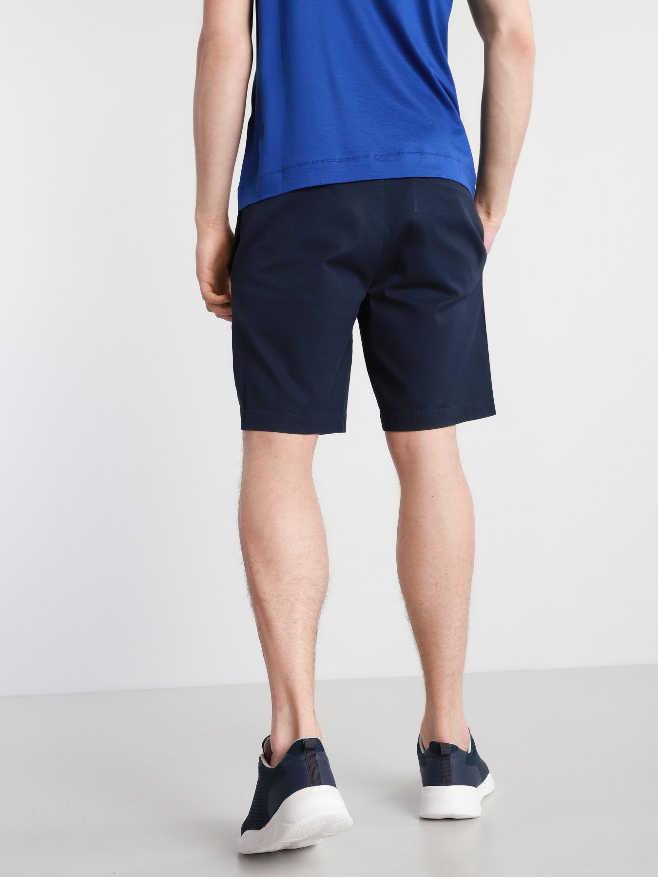 Повседневные шорты EA7 модель 3KPS01-PNQ1Z-1554 Фото