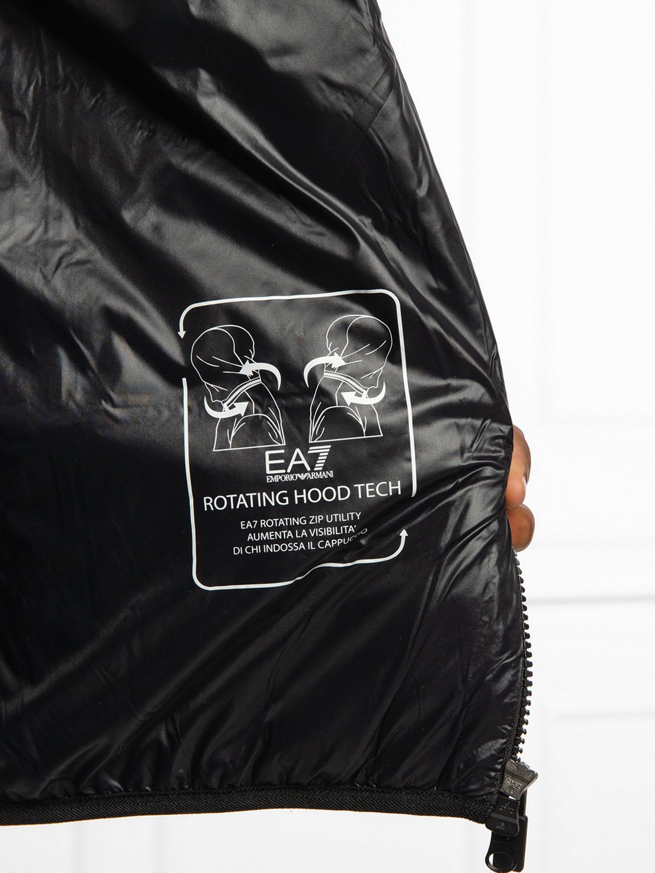 Пуховик EA7 модель 6KPB64-PN8MZ-1200 Фото