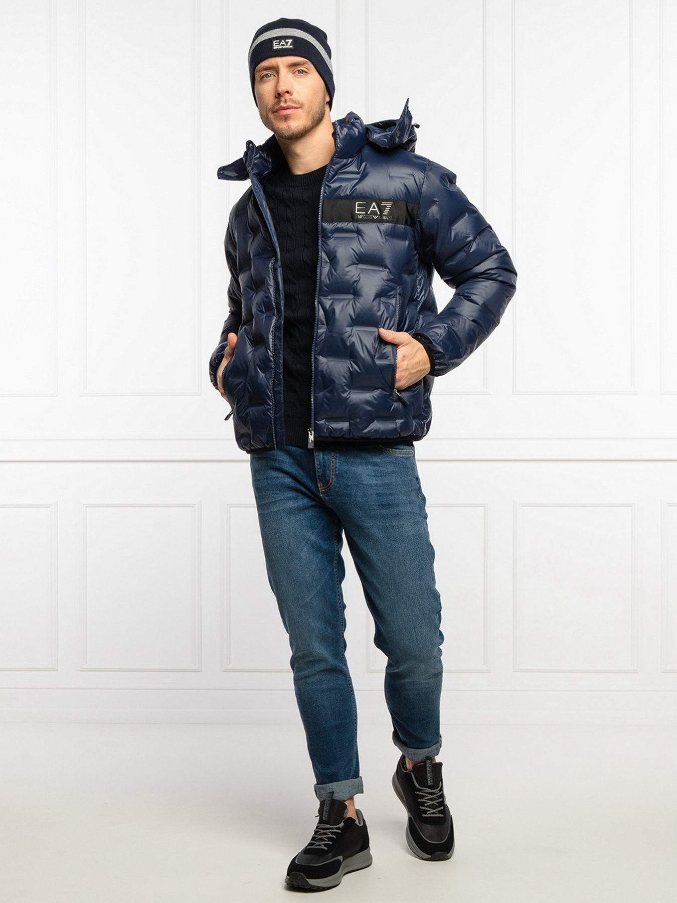 Пуховик EA7 модель 6KPB64-PN8MZ-1554 Пуховик EA7 модель 6KPB64-PN8MZ-1554 Фото