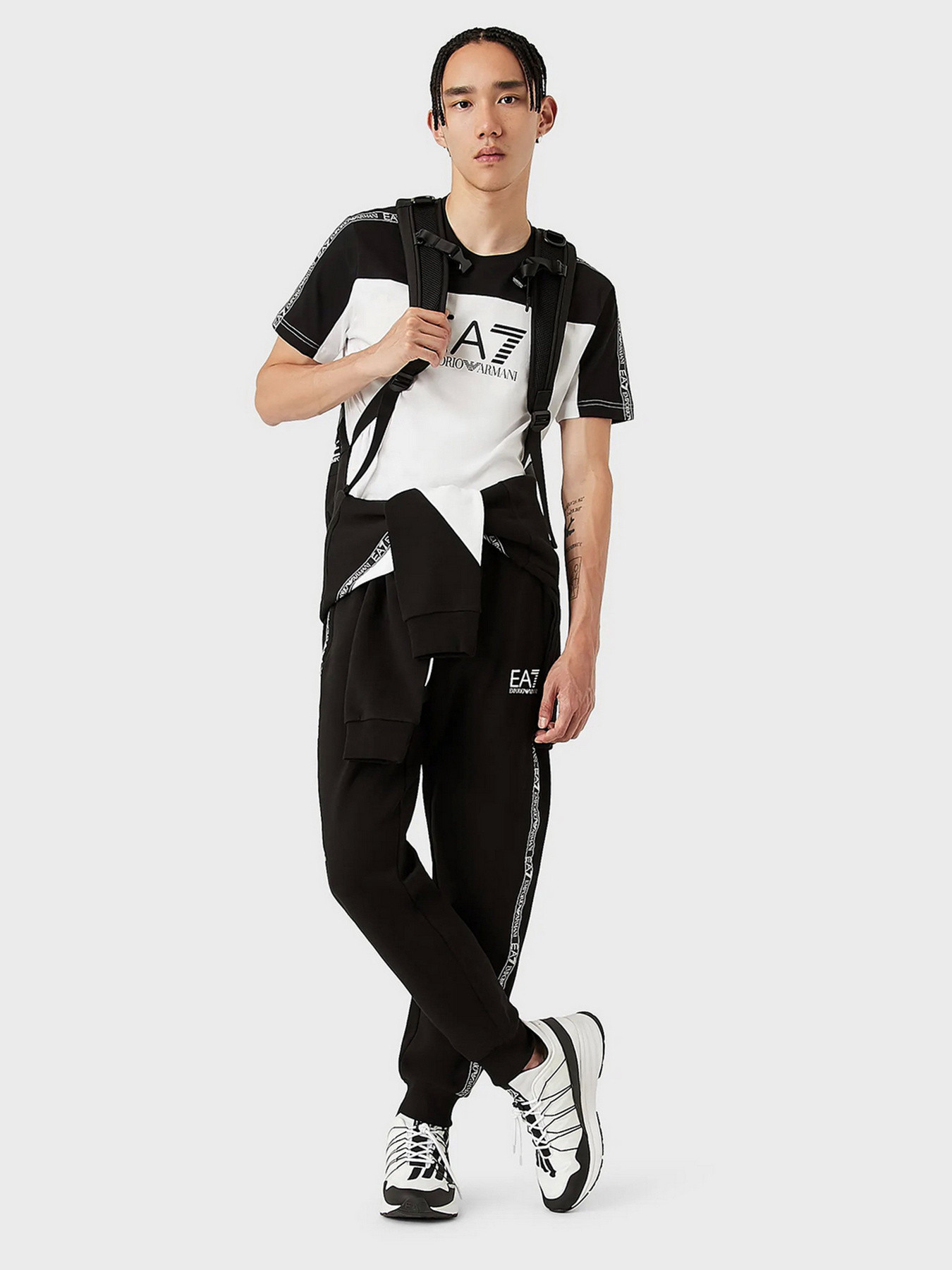 Штаны спортивные EA7 модель 6KPP79-PJCCZ-1200 Штаны спортивные EA7 модель 6KPP79-PJCCZ-1200 Фото