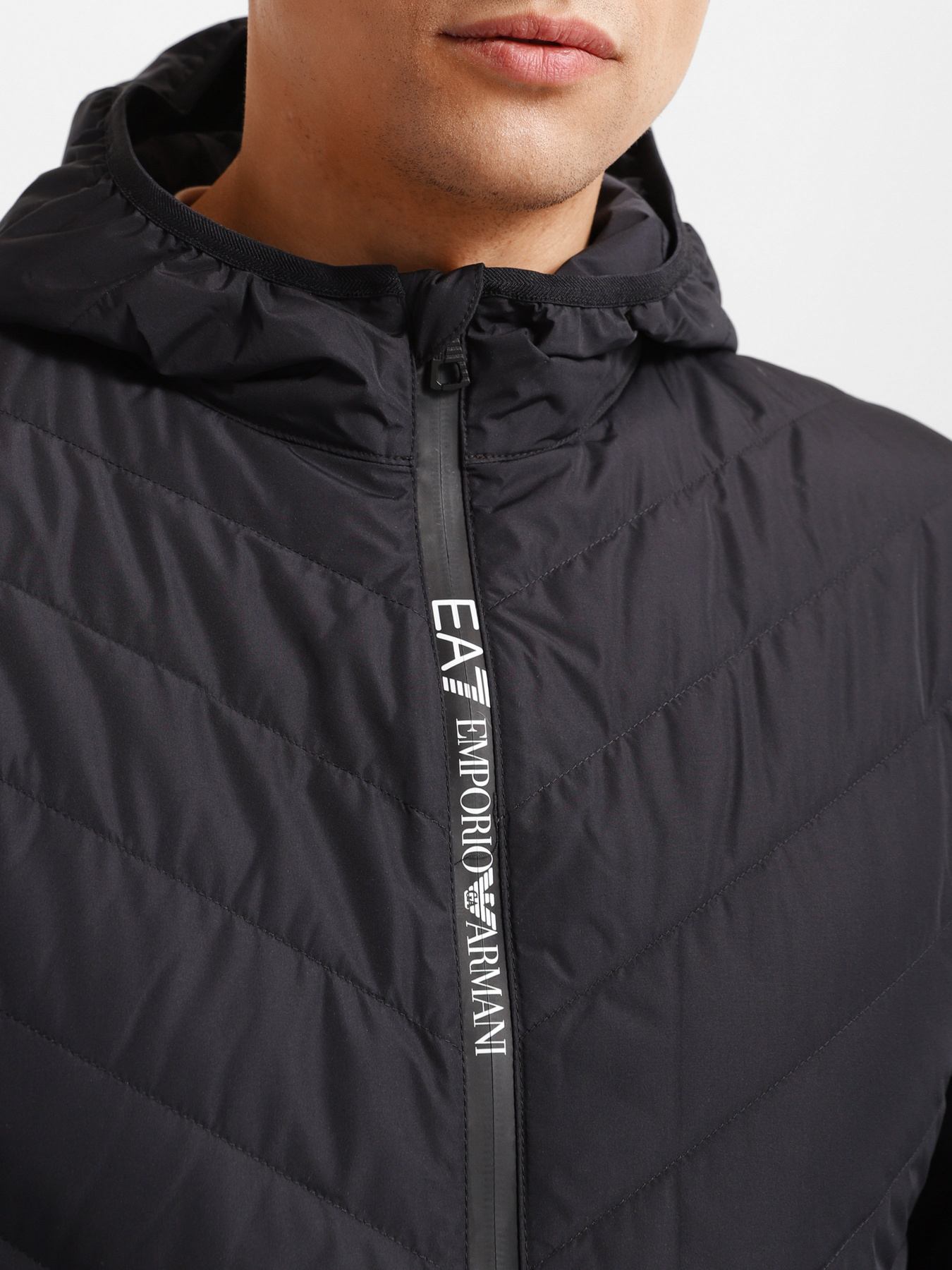 Пуховик EA7 модель 8NPB07-PNE1Z-1200 Фото