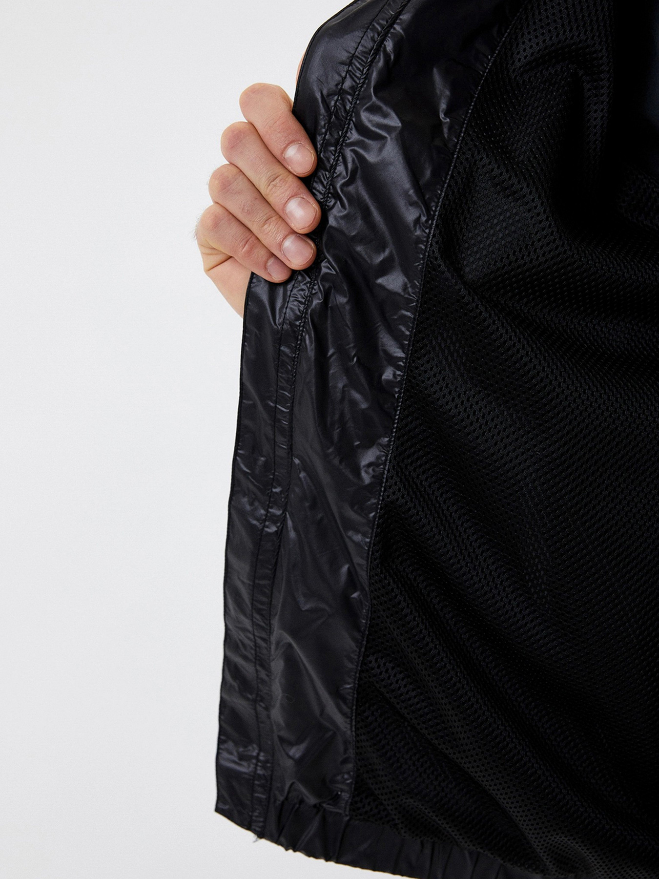 Вітровка EA7 модель 3LPB29-PNR4Z-0200 Фото