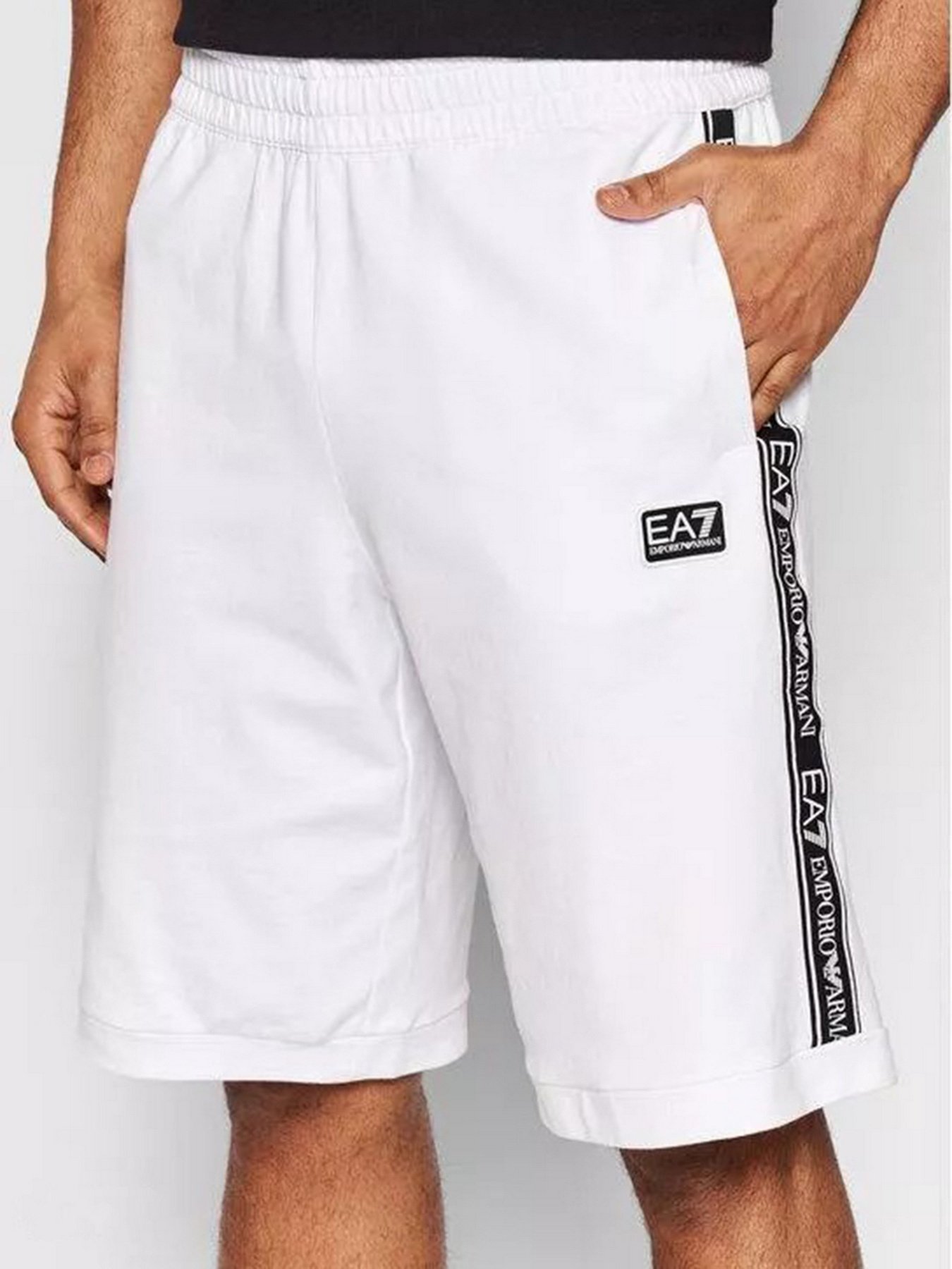 Повсякденні шорти EA7 модель 3LPS61-PJ05Z-0100 Фото