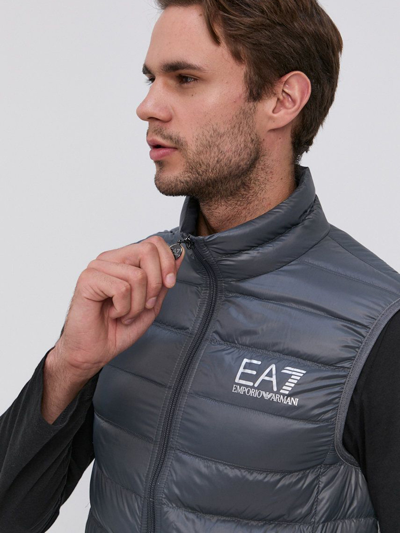 Жилет с утеплителем EA7 модель 8NPQ01-PN29Z-1977 Фото