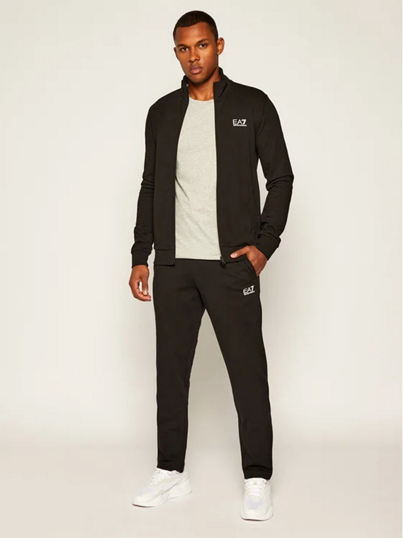 Спортивный костюм EA7 модель 8NPV52-PJ05Z-1200 Фото