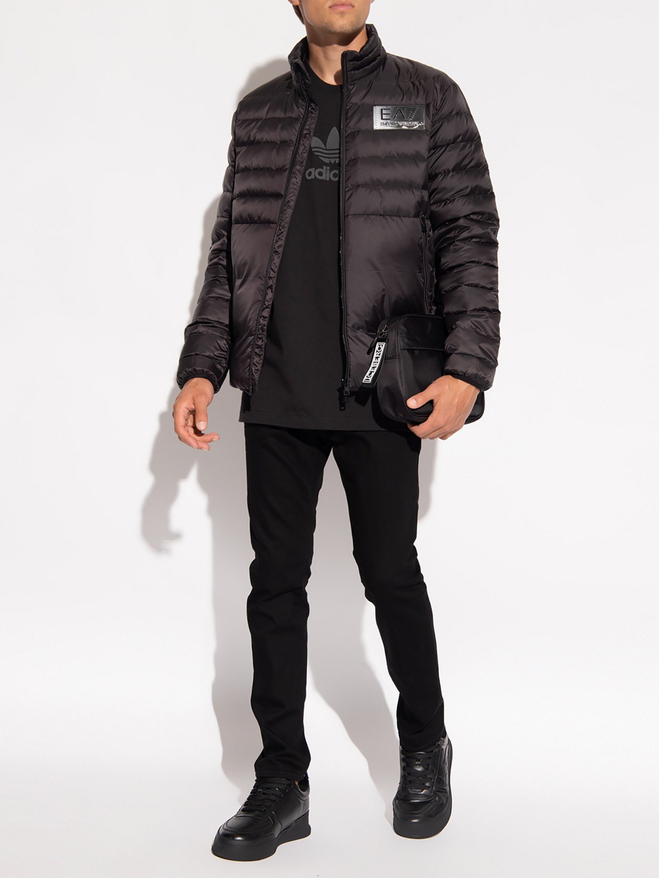 Пуховик EA7 модель 6LPB14-PN5ZZ-1200 Пуховик EA7 модель 6LPB14-PN5ZZ-1200 Фото