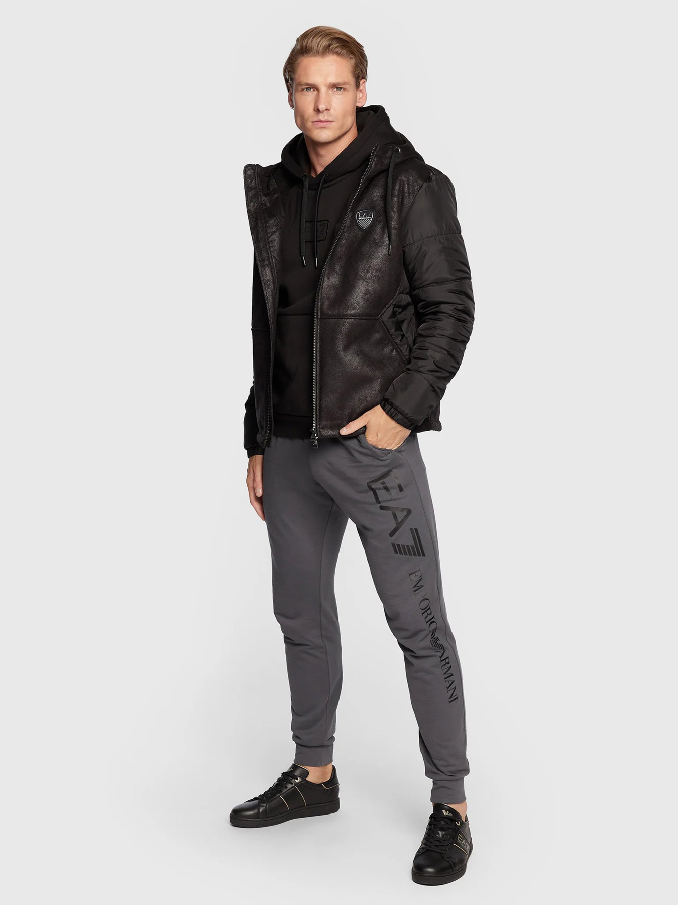 Зимняя куртка EA7 модель 6LPBA5-PN54Z-1200 Фото