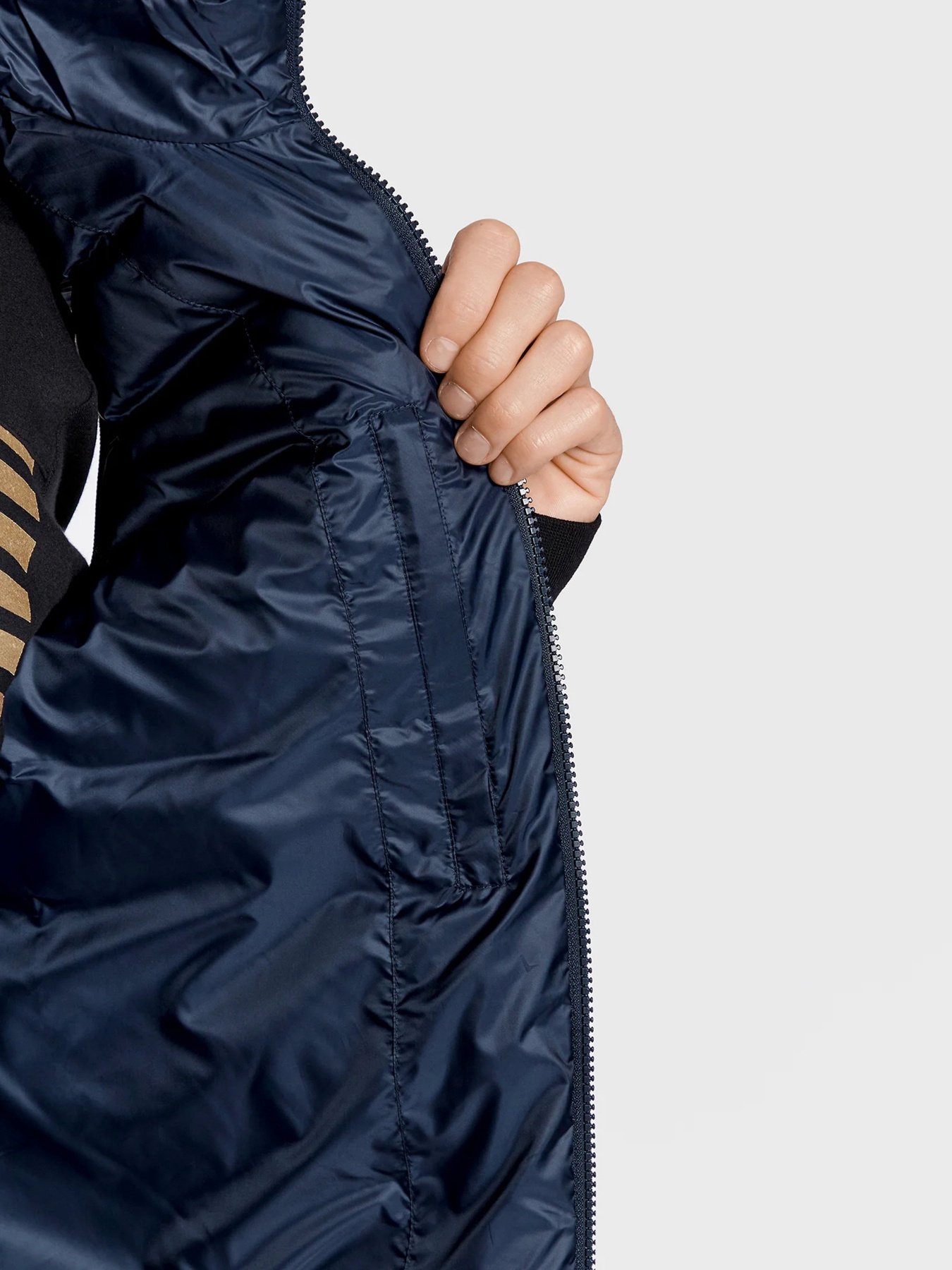 Жилет з утеплювачем EA7 модель 6LPQ02-PN5ZZ-1554 Фото