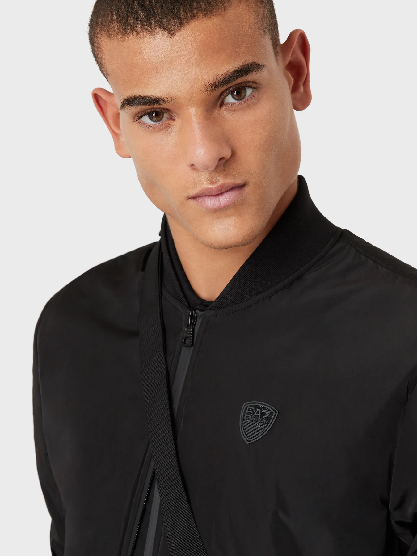 Бомбер EA7 модель 8NPB10-PN7LZ-1200 Бомбер EA7 модель 8NPB10-PN7LZ-1200 Фото