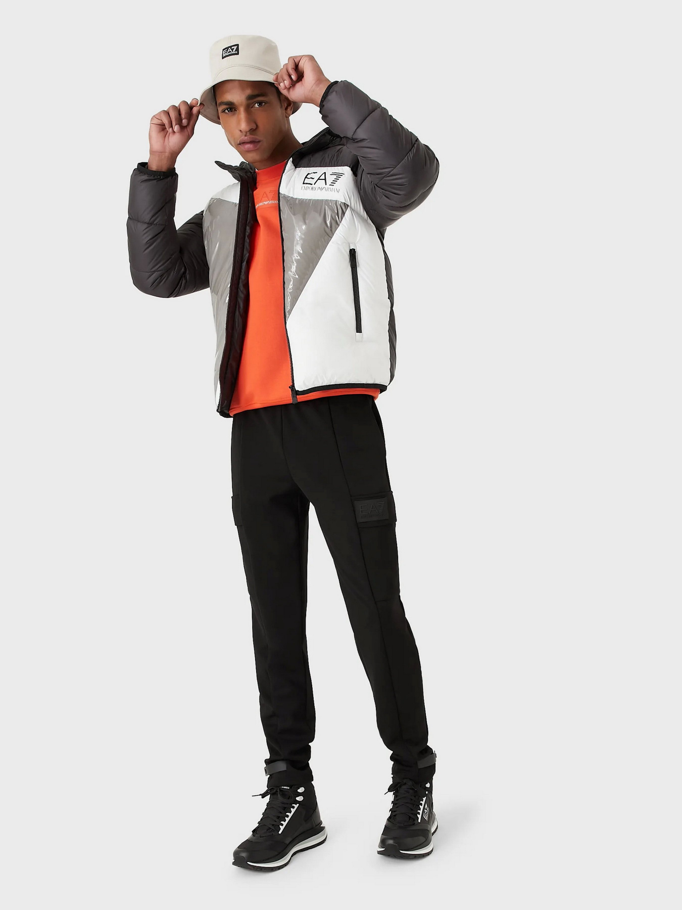 Зимова куртка EA7 модель 6LPB60-PN5ZZ-1200 Фото