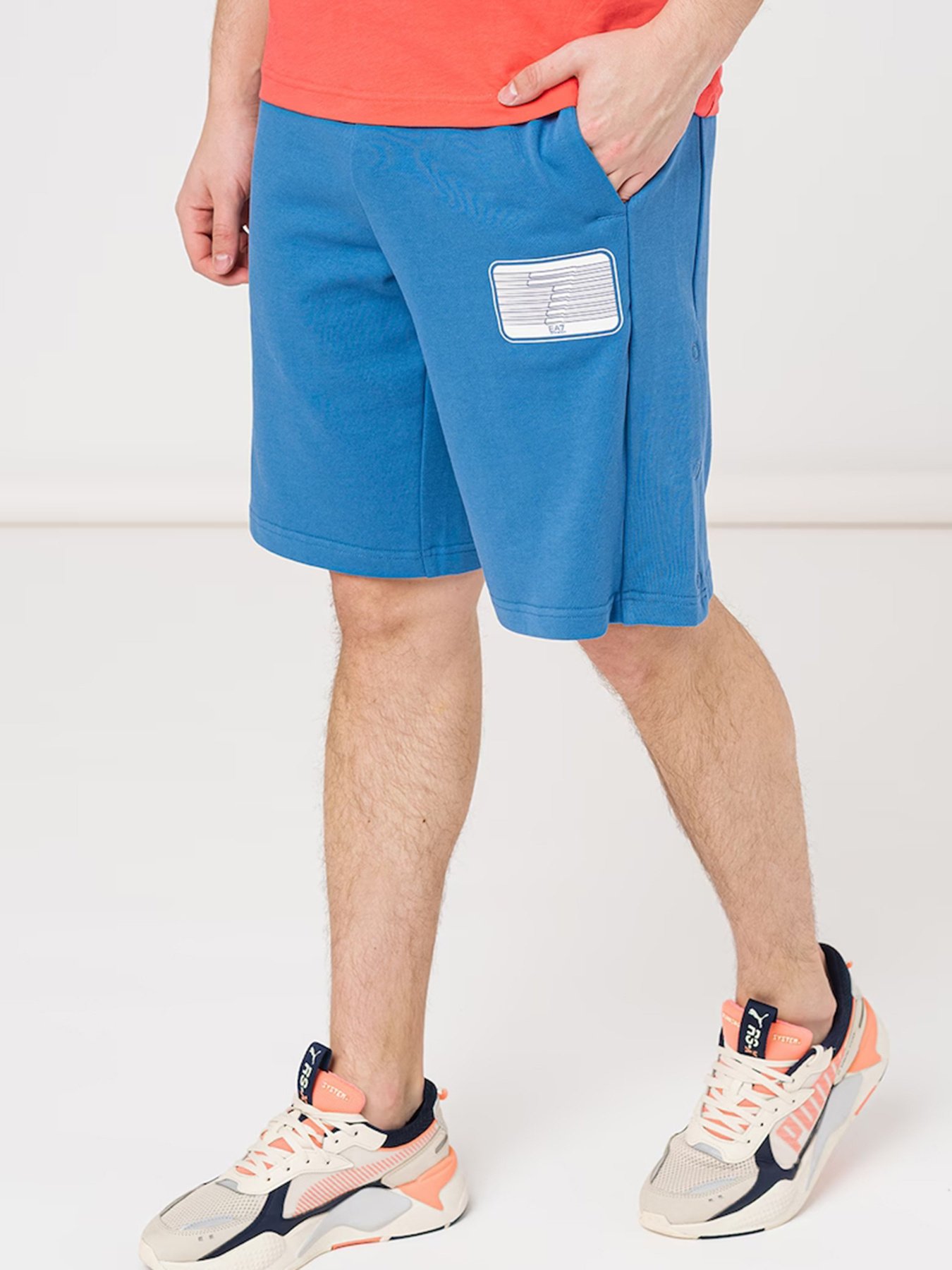 Повседневные шорты EA7 Graphic Series модель 3RPS60-PJEQZ-1538 Повседневные шорты EA7 Graphic Series модель 3RPS60-PJEQZ-1538 Фото