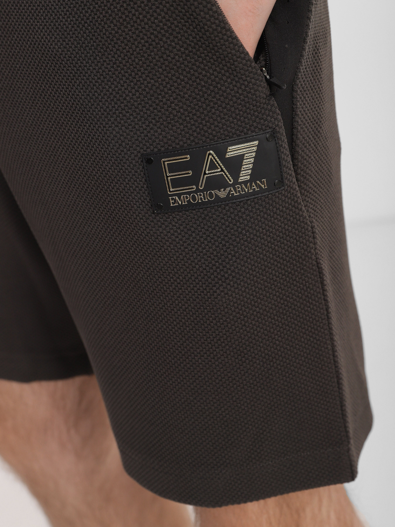 Шорти EA7 Gold Label модель 3RPS66-PJG1Z-1997 Фото