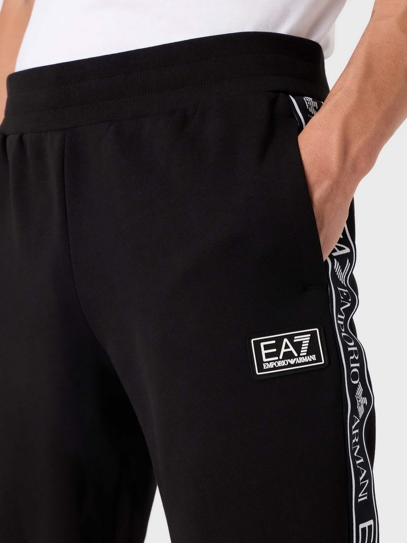 Штаны спортивные EA7 Logo Series модель 6RPP55-PJ07Z-1200 Фото