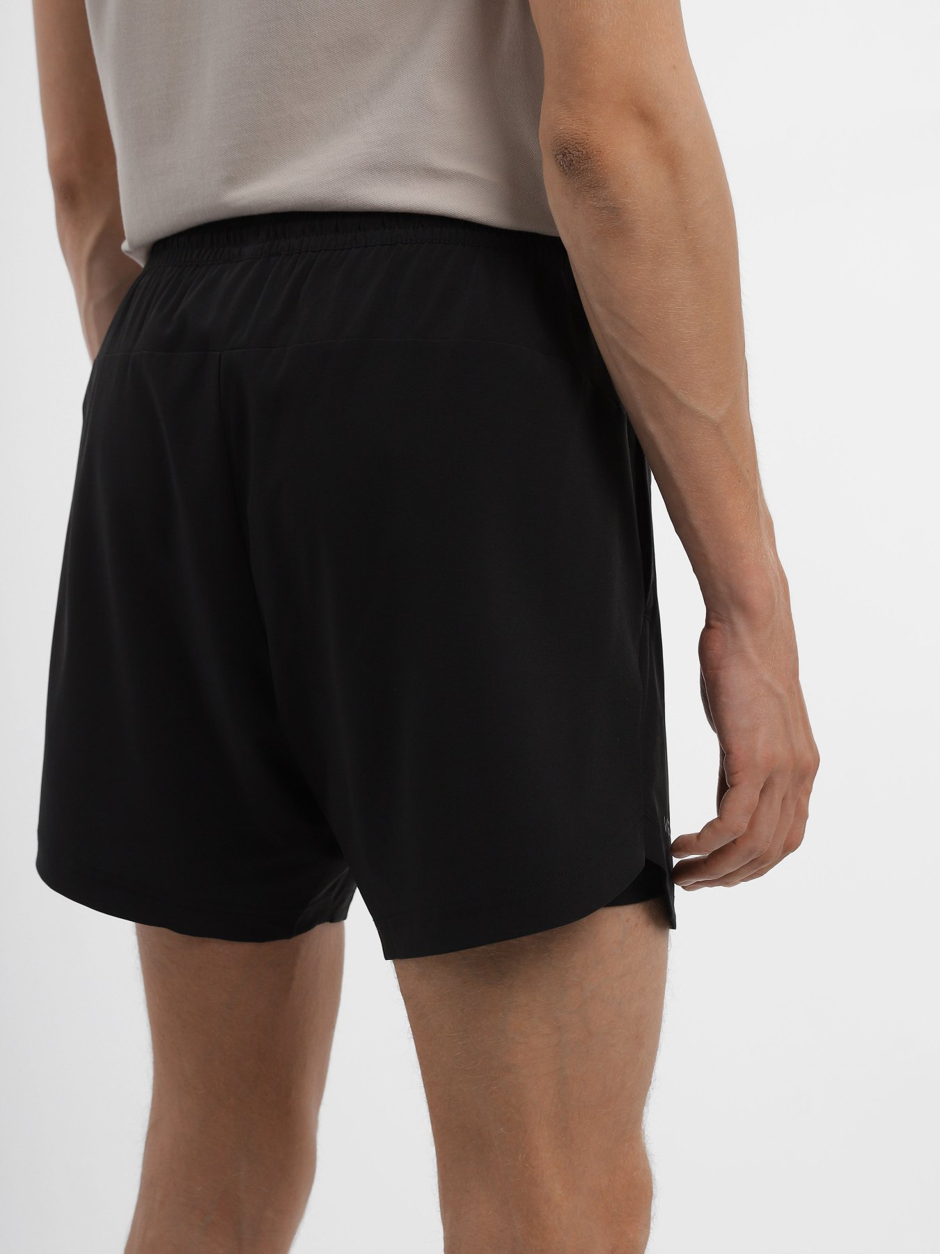 Шорты спортивные EA7 Vigor 7 модель 6RPS57-PNBXZ-0210 Фото