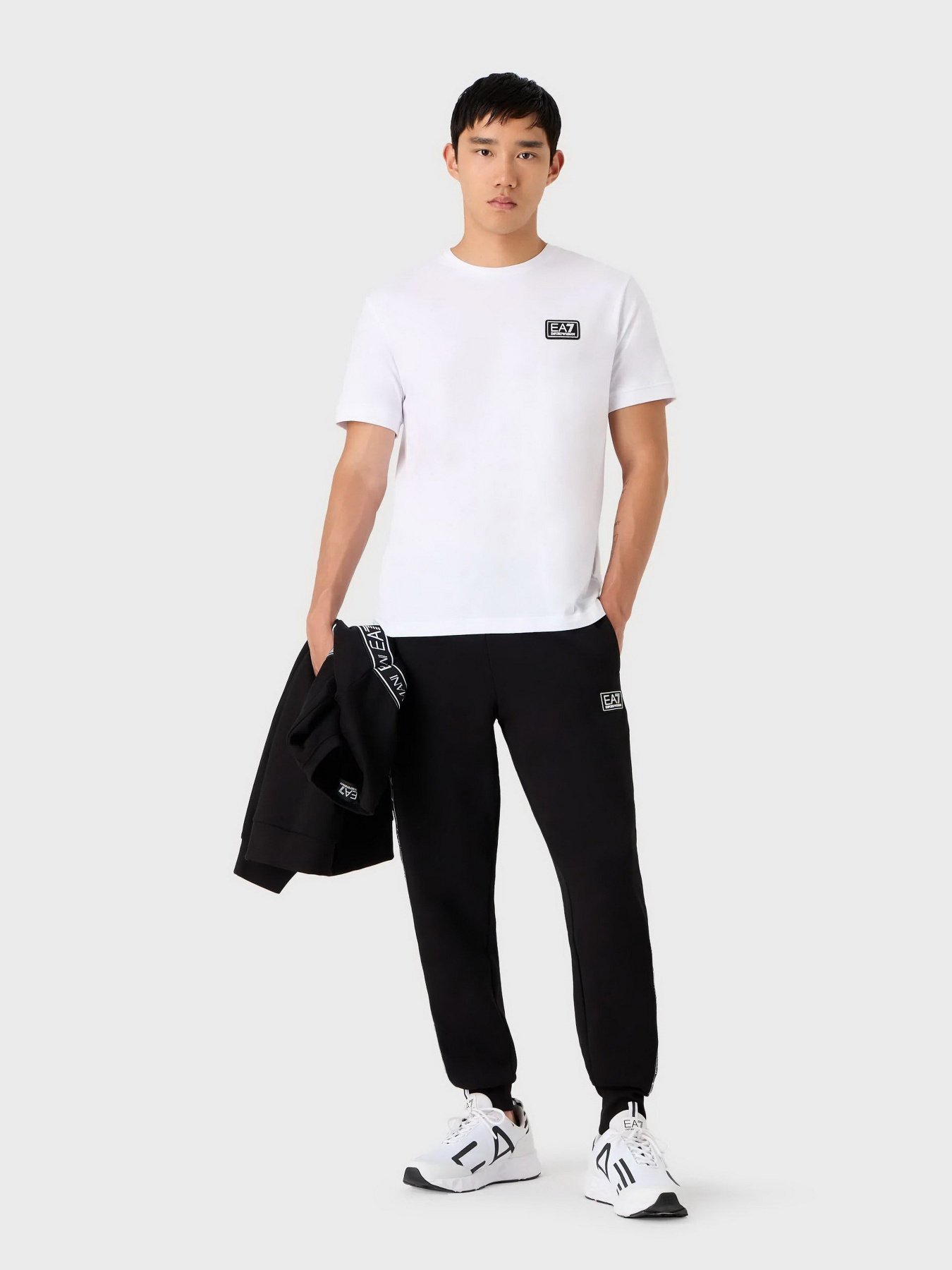 Футболка EA7 Logo Series модель 6RPT02-PJ02Z-1100 Фото