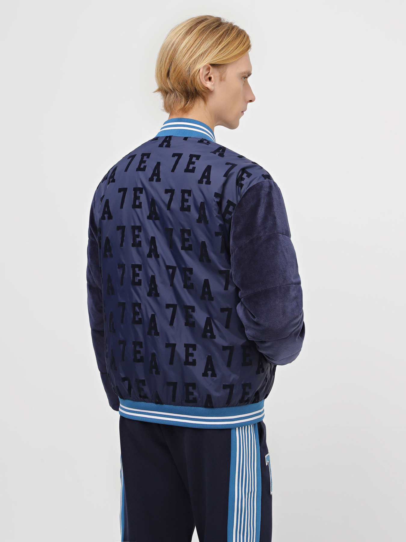 Бомбер EA7 University squad модель 6RPB09-PNECZ-1554 Фото