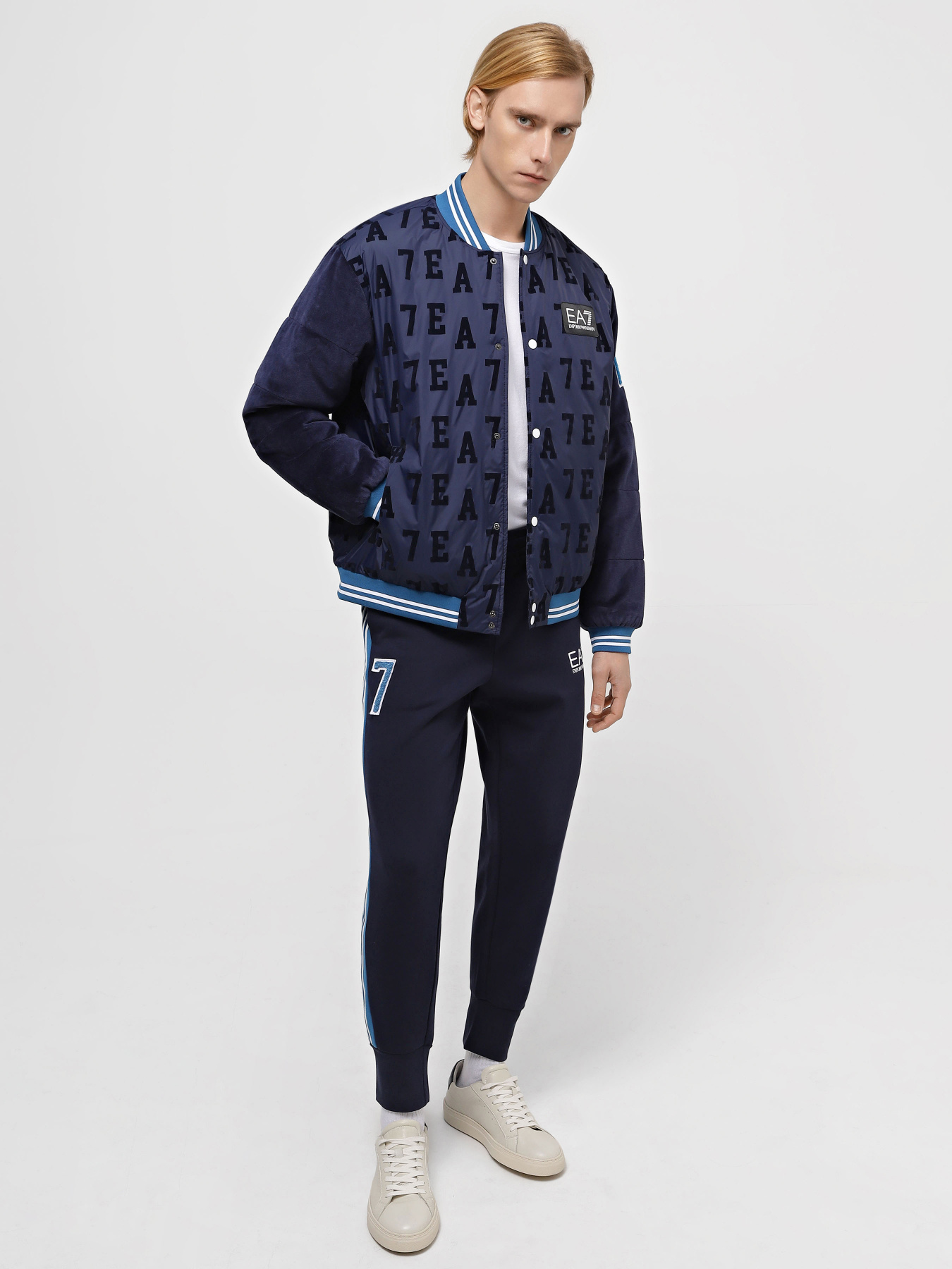 Бомбер EA7 University squad модель 6RPB09-PNECZ-1554 Фото