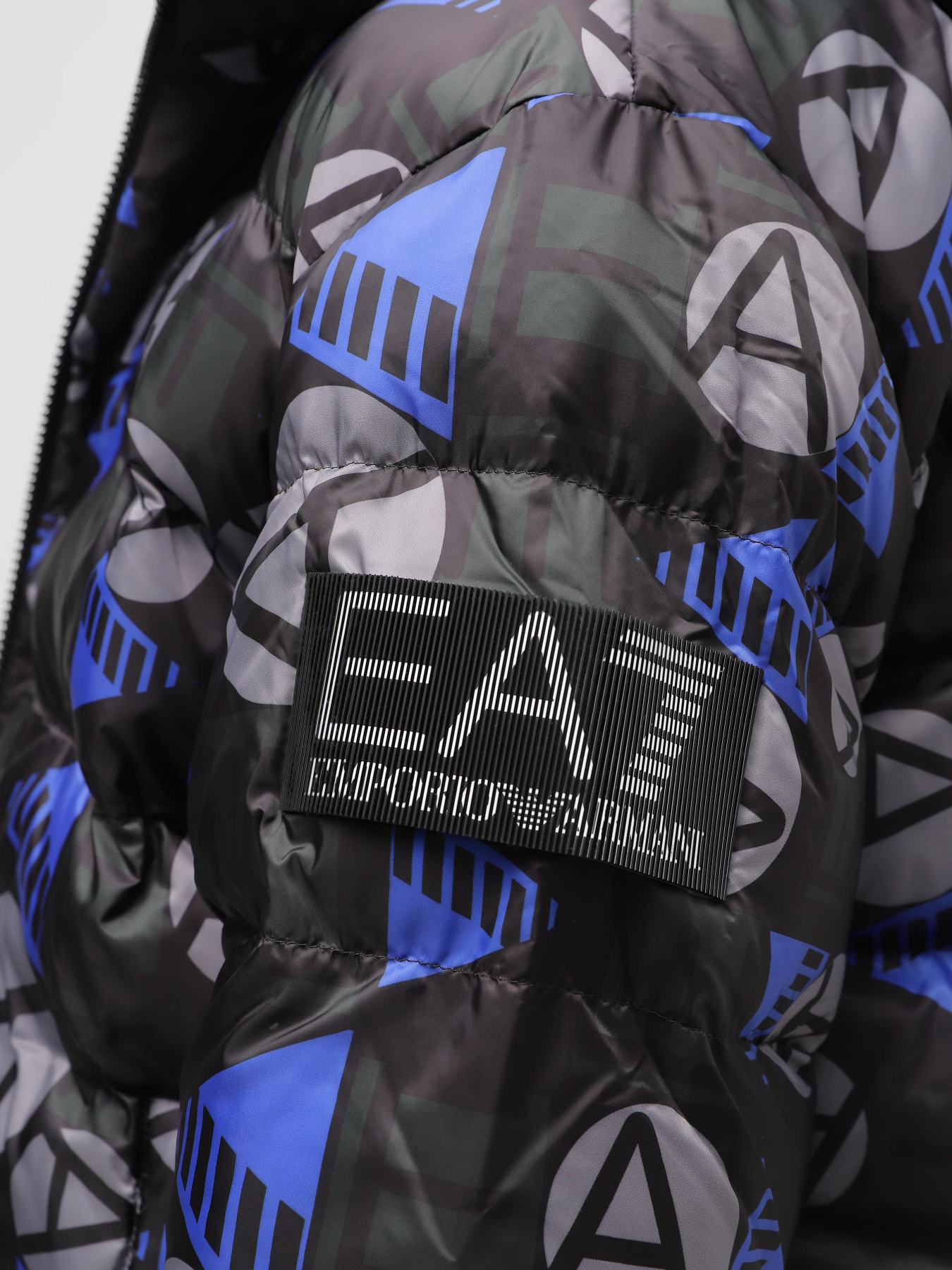 Зимова куртка EA7 MOUNTAIN ARDOR7 RECYCLED модель 6RPB37-PN9FZ-2223 Фото