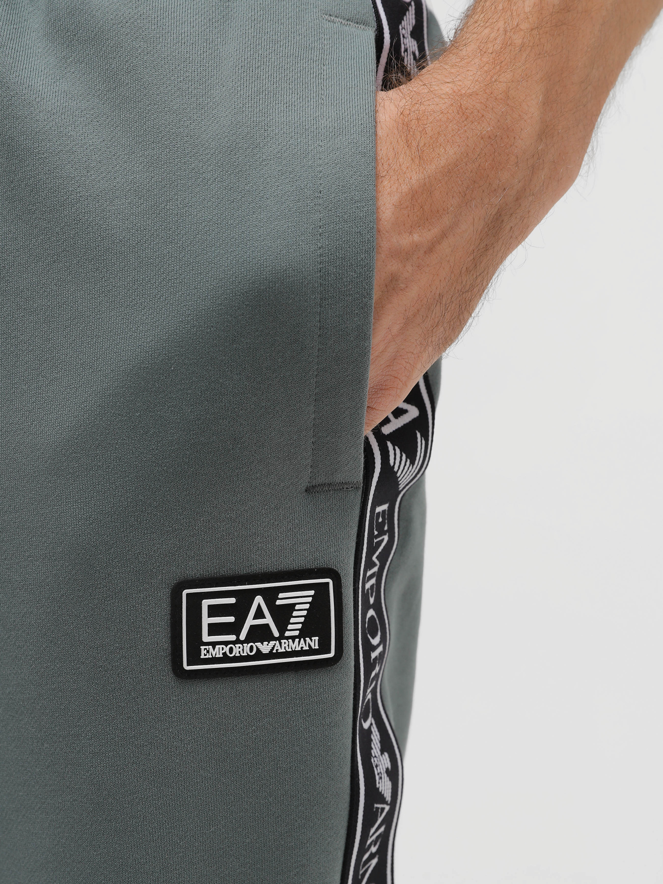 Штаны спортивные EA7 Logo Series модель 6RPP55-PJ07Z-1842 Фото