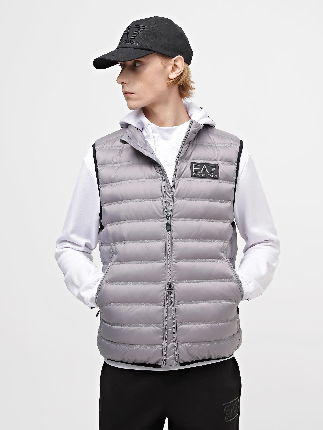 Утеплений жилет EA7 модель 6RPQ02-PN5ZZ-1920 Фото