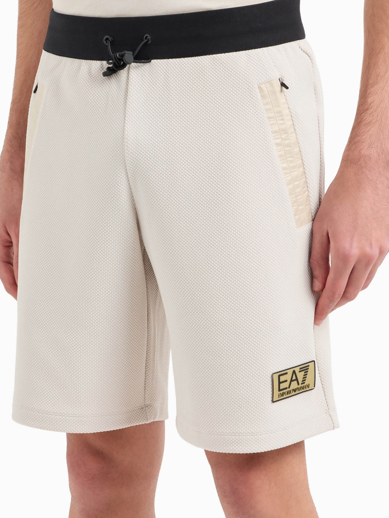 Повсякденні шорти EA7 Gold Label модель 3DPS57-PJG1Z-1946 Фото