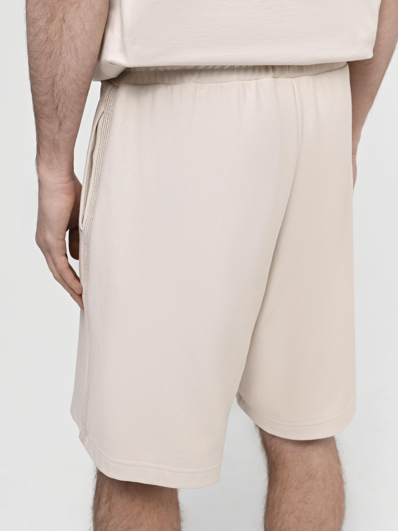 Повсякденні шорти EA7 Logo Series модель 3DPS77-PJTKZ-1946 Фото